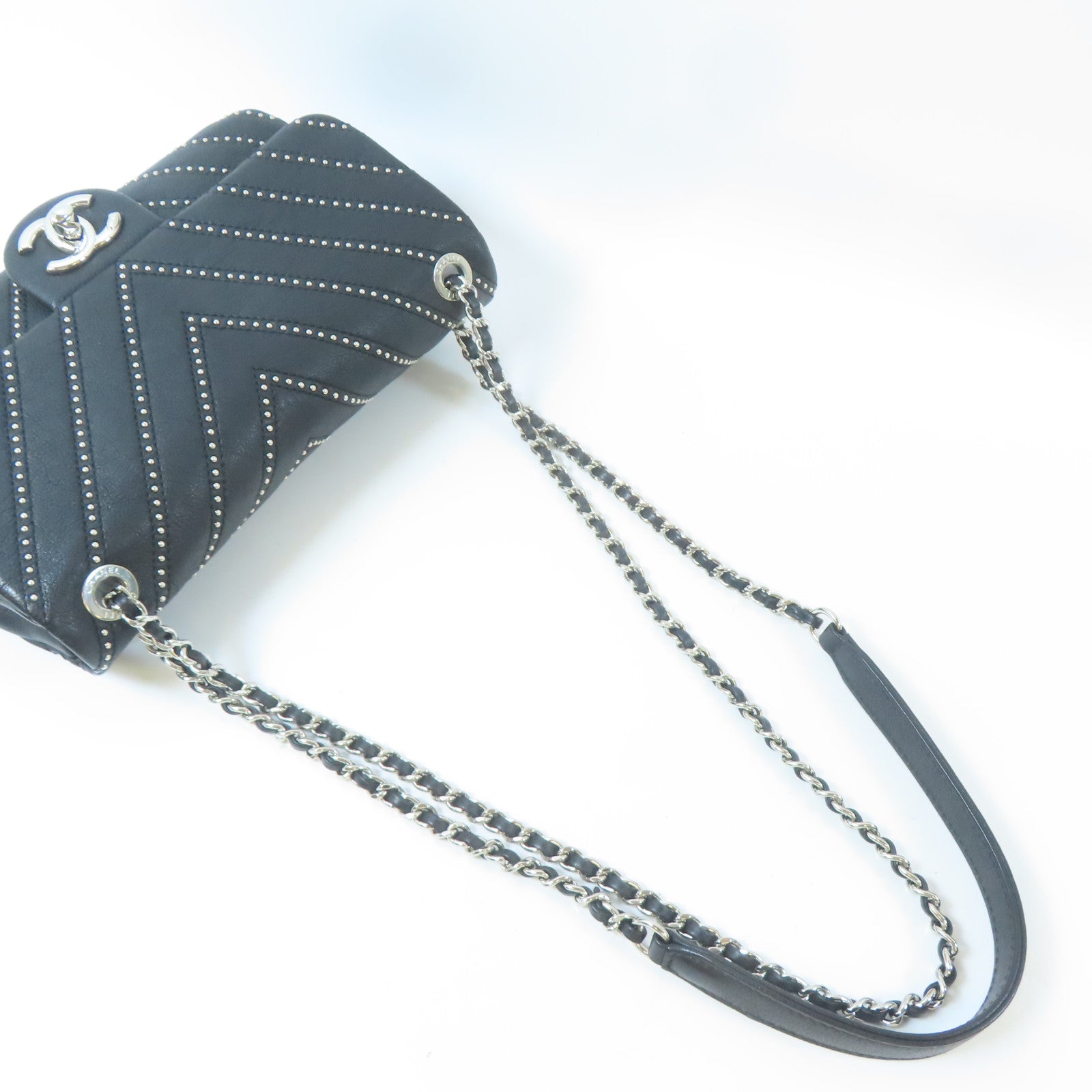 CHANEL 【激減優惠】斜紋牛皮皮革Chain Shoulder銀扣鏈帶肩背袋黑色