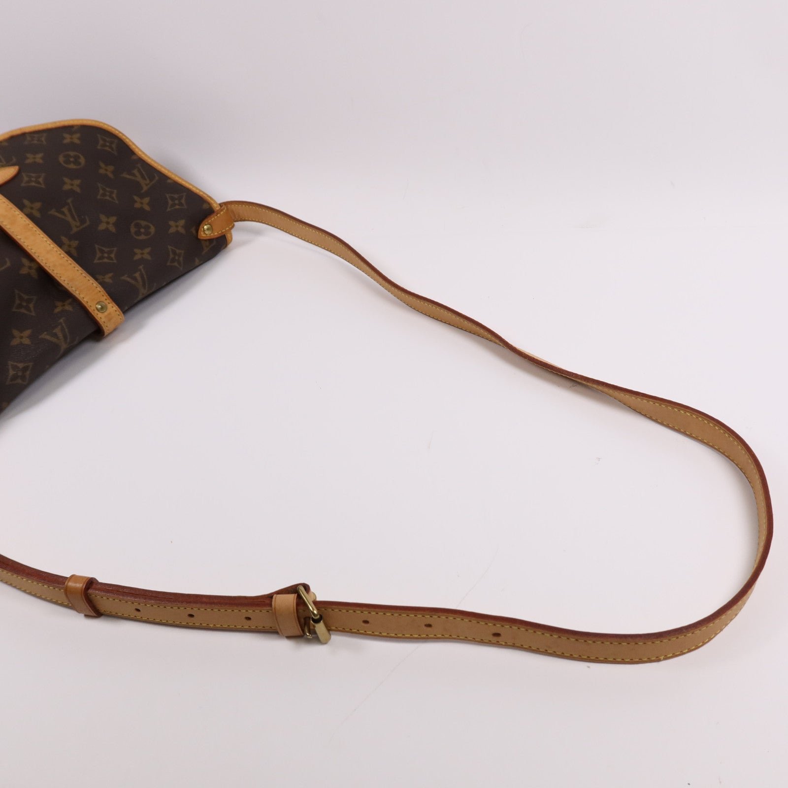 LOUIS VUITTON Monogram Saumur 30金扣肩背袋