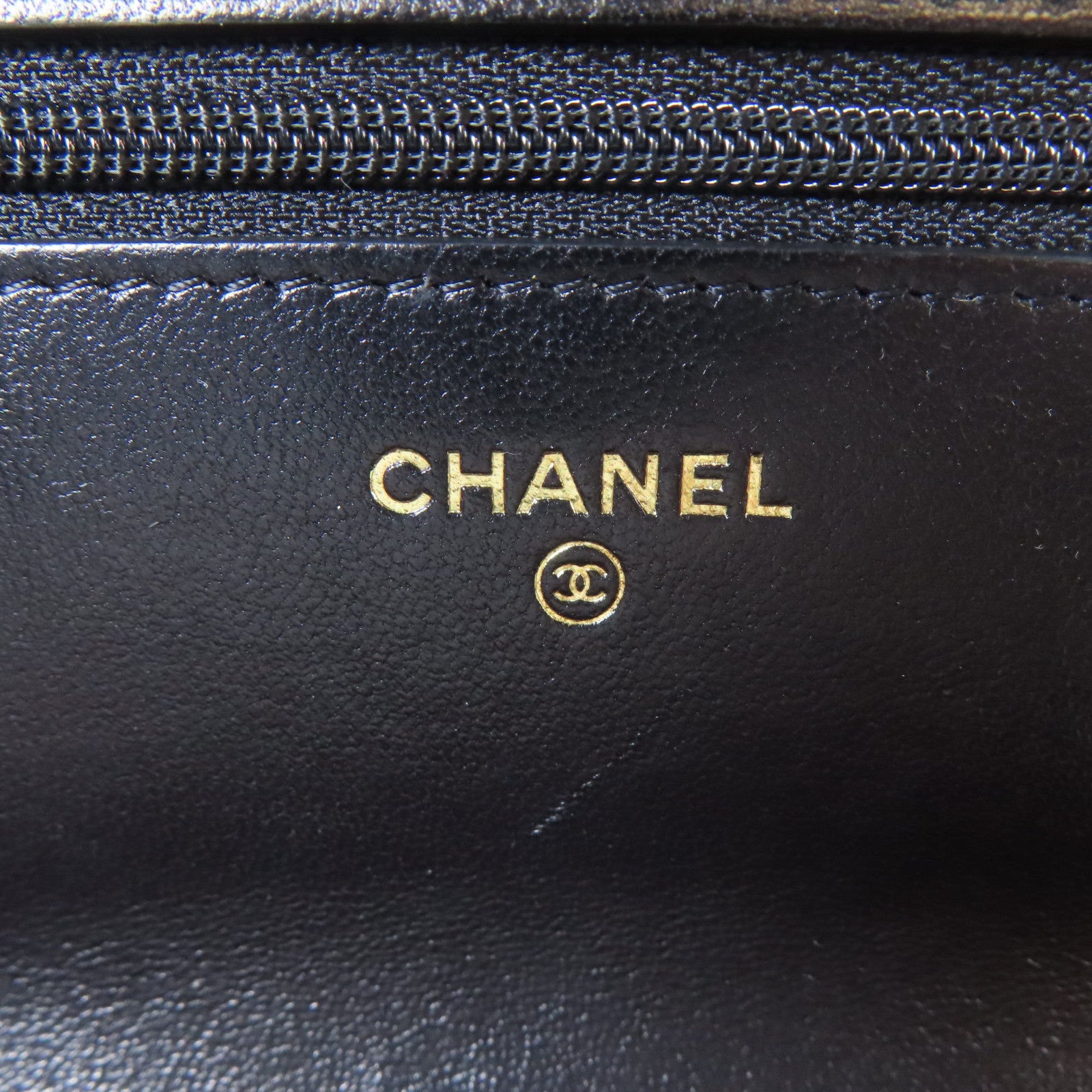CHANEL 菱格羊皮皮革C19 WOC金扣銀扣手挽肩背兩用袋黑色
