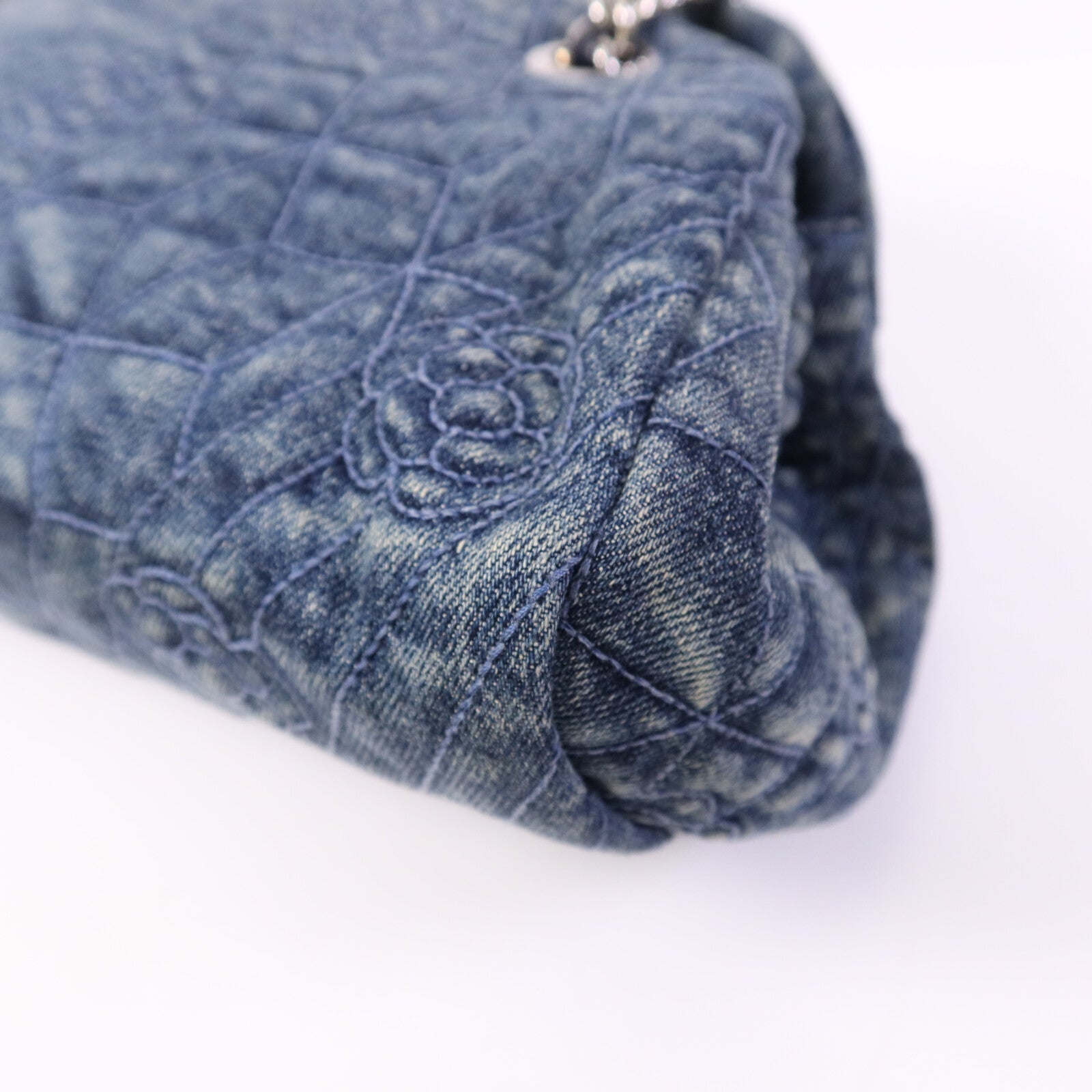 CHANEL 牛仔布Chain Shoulder Bag銀扣鏈帶肩背袋