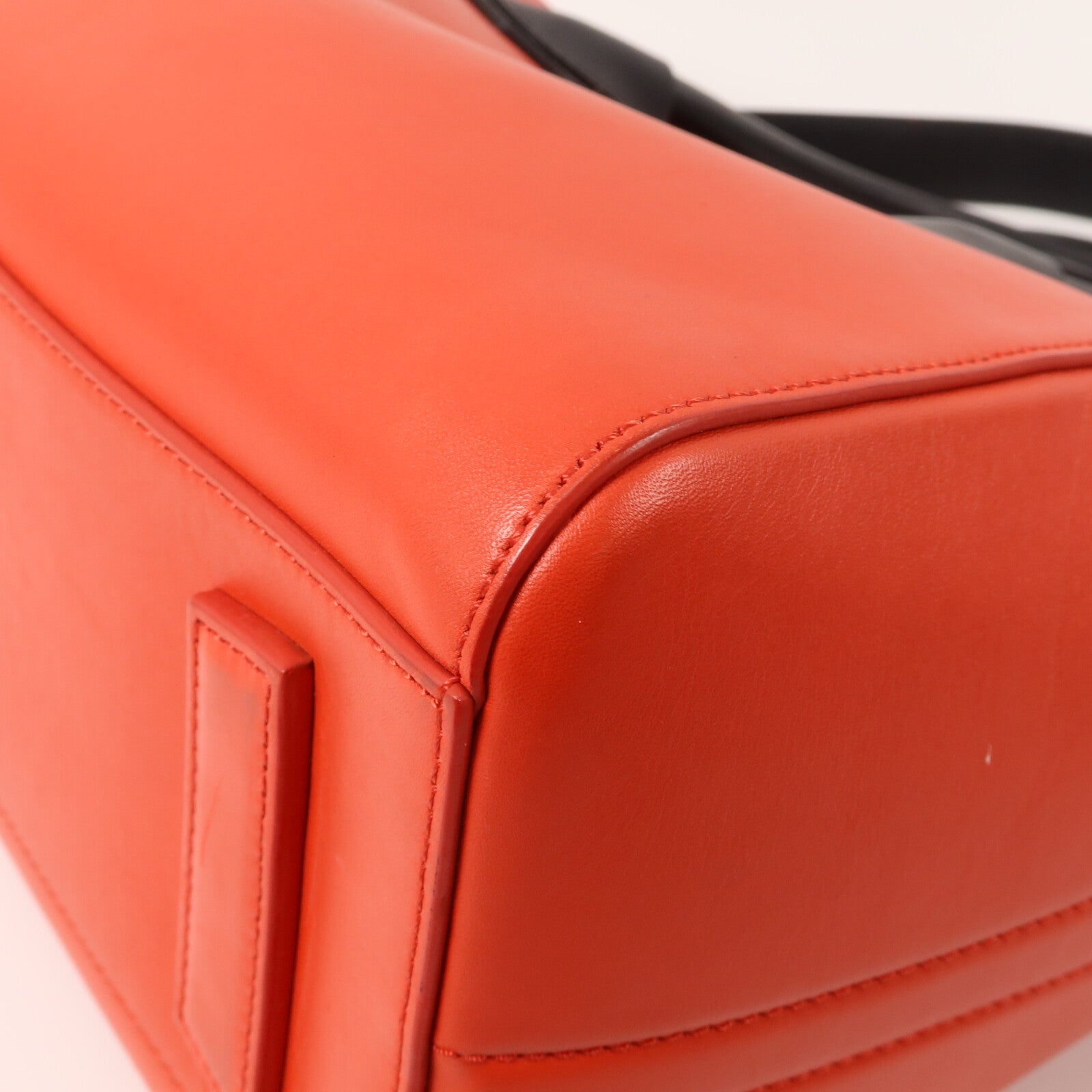 GIVENCHY 牛皮皮革Antigona Bag Small手挽肩背兩用袋