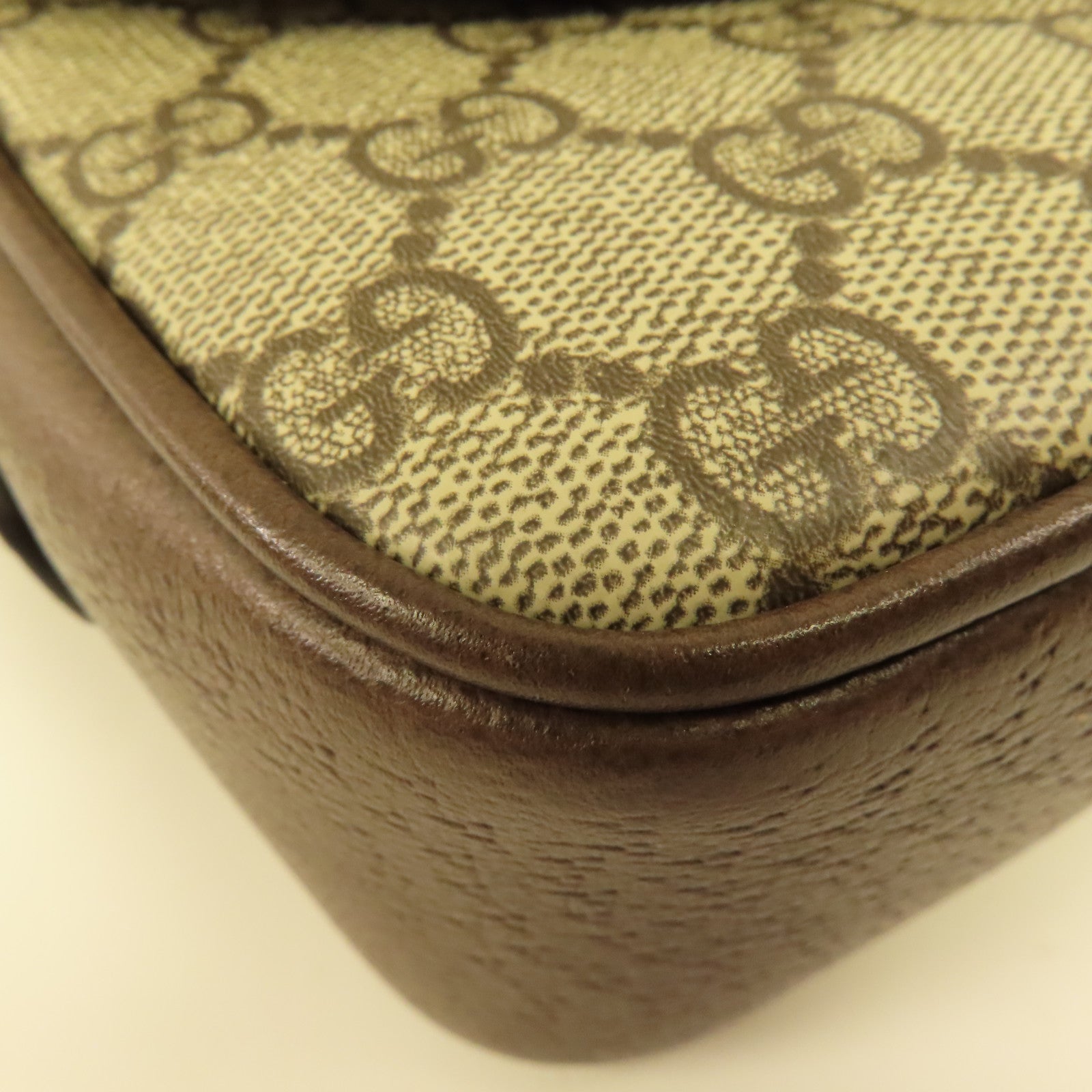 GUCCI 塗層帆布Ophidia GG金扣肩背袋
