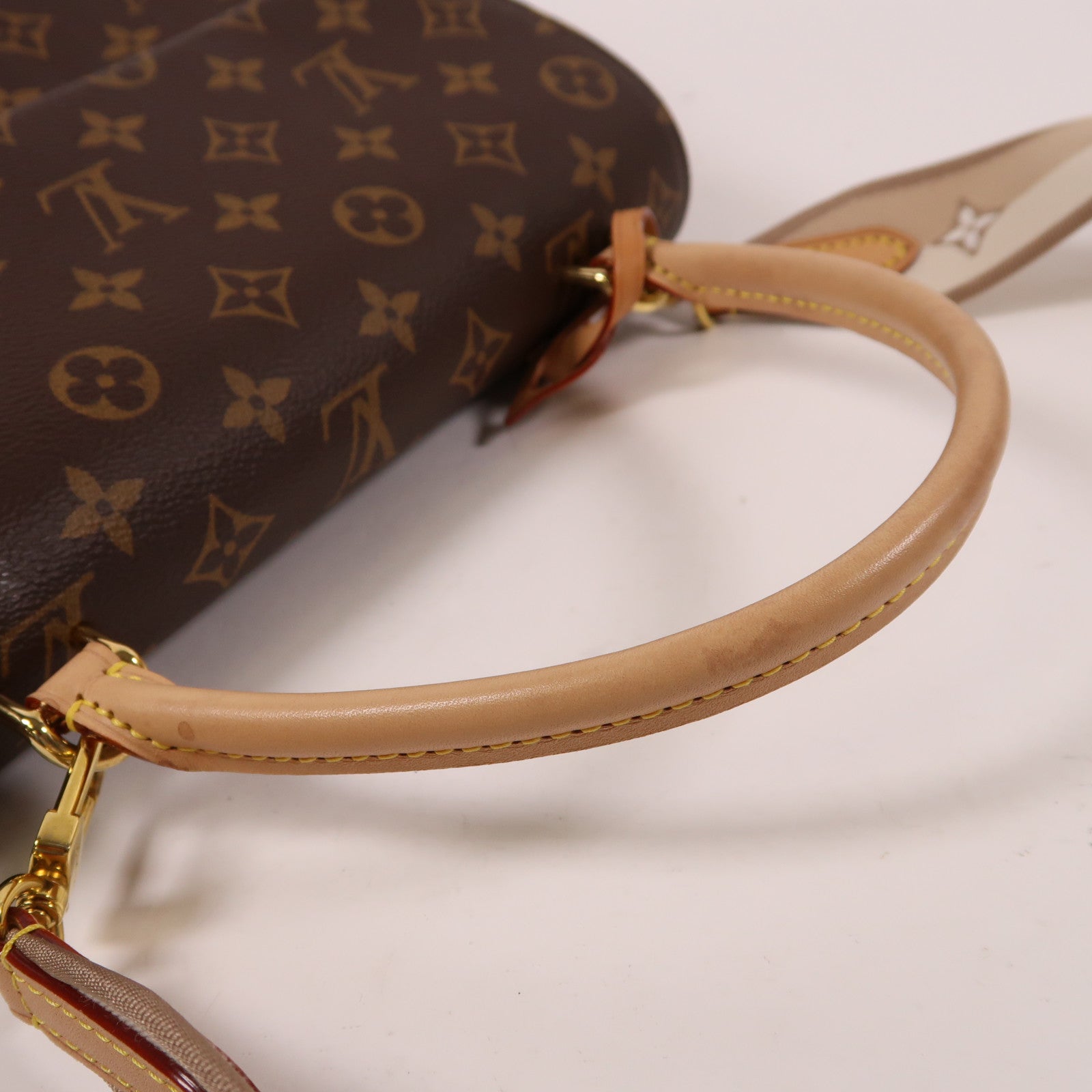 LOUIS VUITTON Monogram Cluny MM Bag金扣手挽袋棕色
