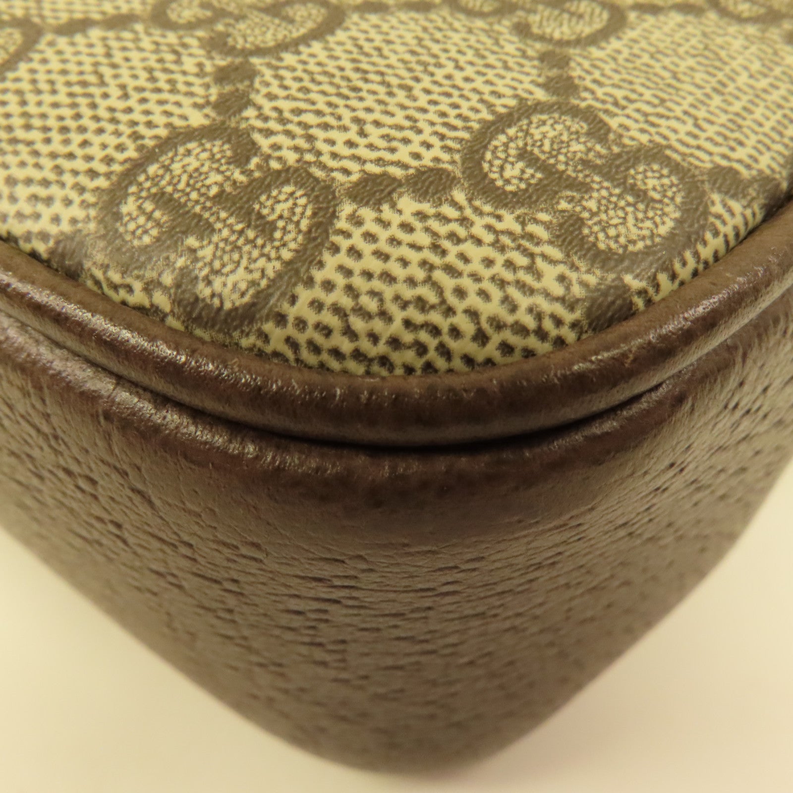 GUCCI 塗層帆布Ophidia GG金扣肩背袋