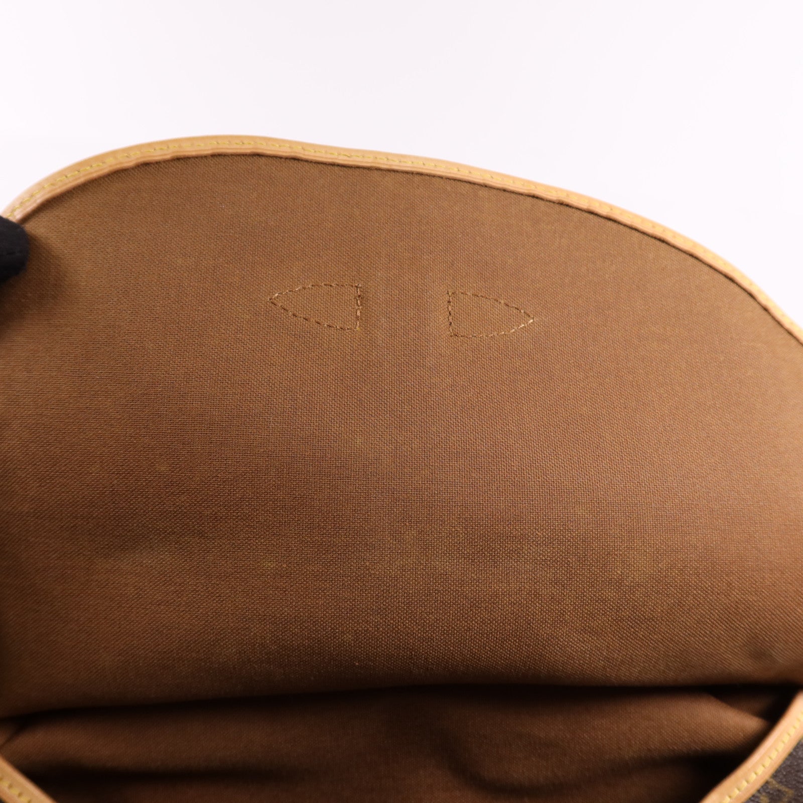 LOUIS VUITTON Monogram Saumur 30金扣肩背袋