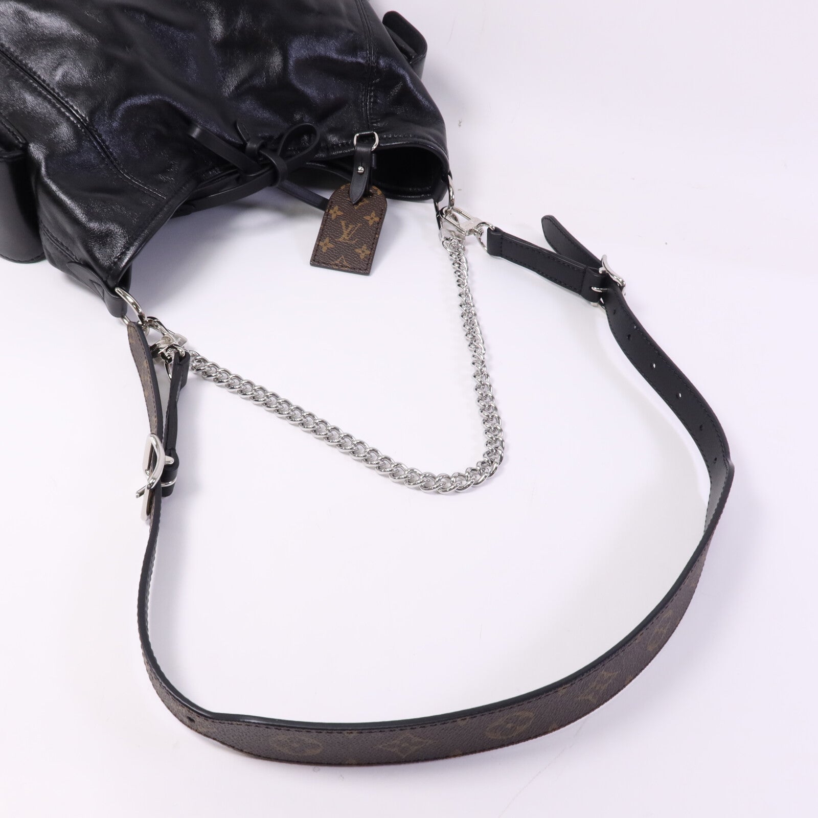LOUIS VUITTON 羊皮皮革Carry All Vibe PM銀扣手挽肩背兩用袋
