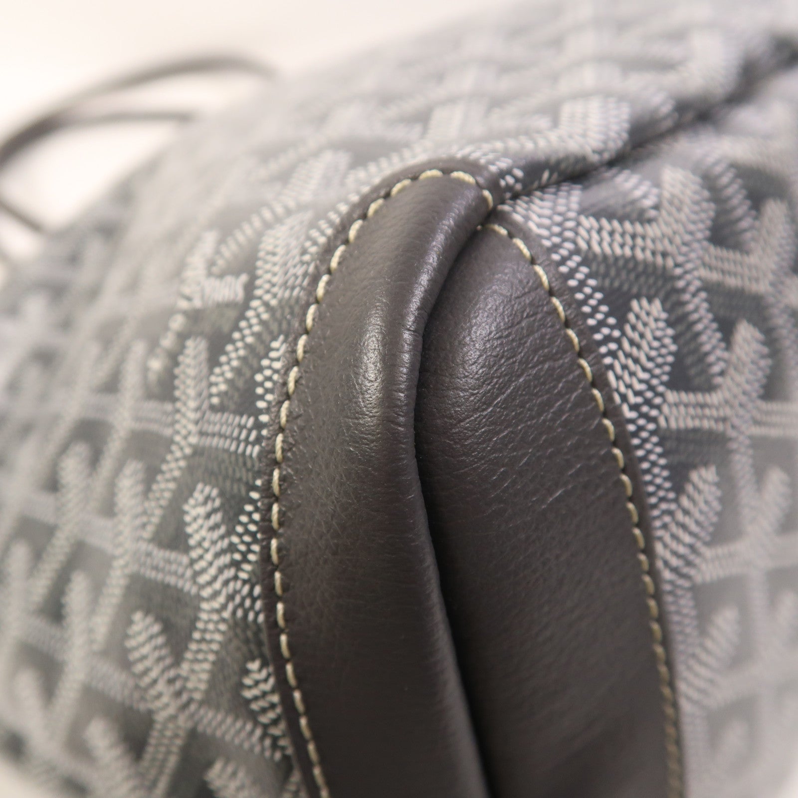GOYARD 塗層帆布Artis MM銀扣肩背袋