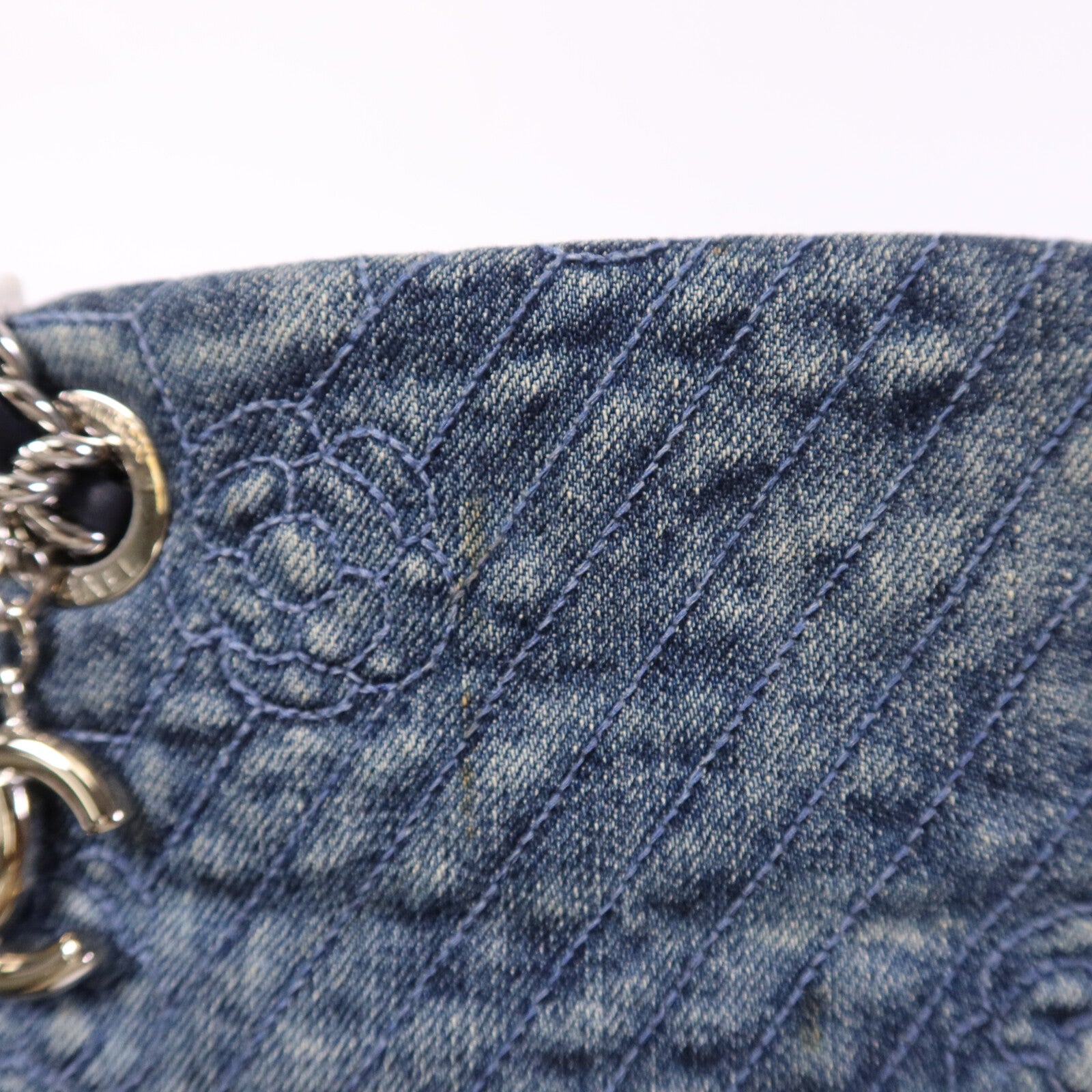 CHANEL 牛仔布Chain Shoulder Bag銀扣鏈帶肩背袋