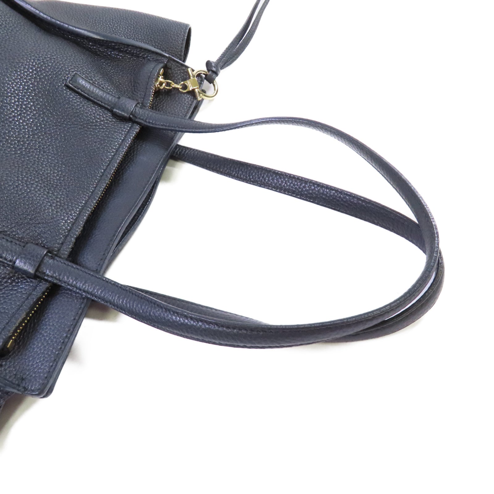 Salvatore Ferragamo 牛皮皮革Shoulder Bag金扣肩背袋黑色