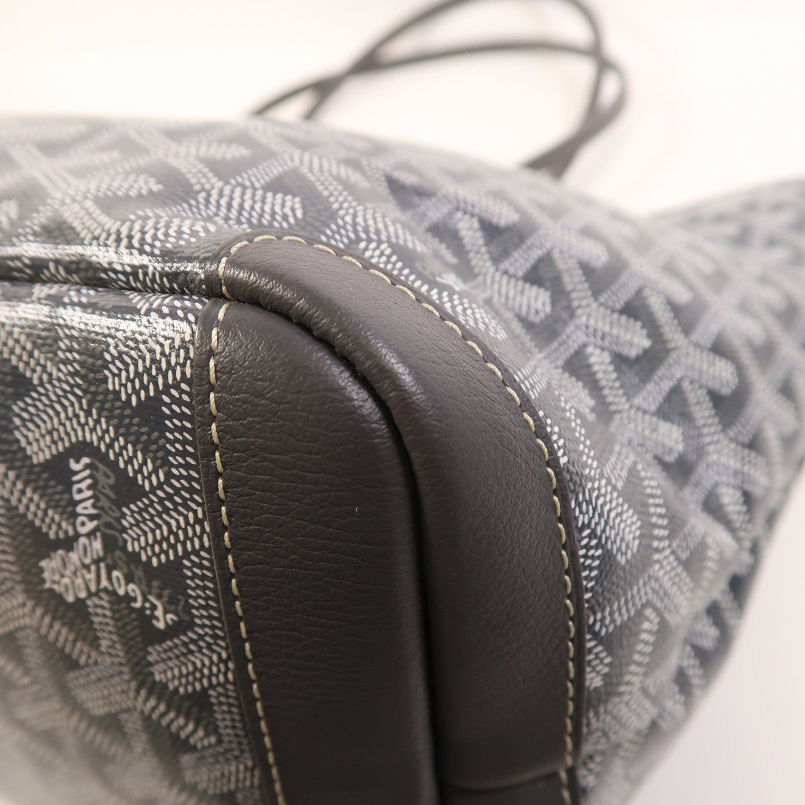 GOYARD 塗層帆布Artis MM銀扣肩背袋