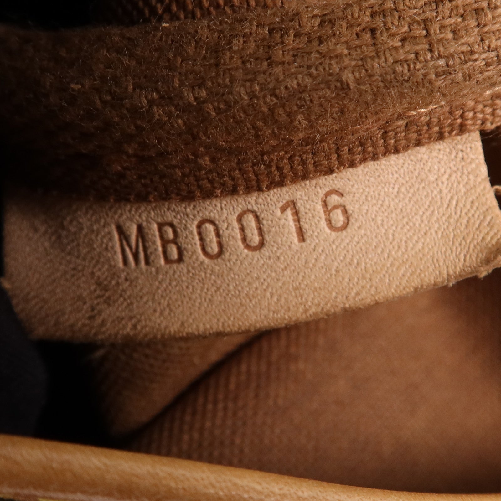 LOUIS VUITTON Monogram Saumur 30金扣肩背袋