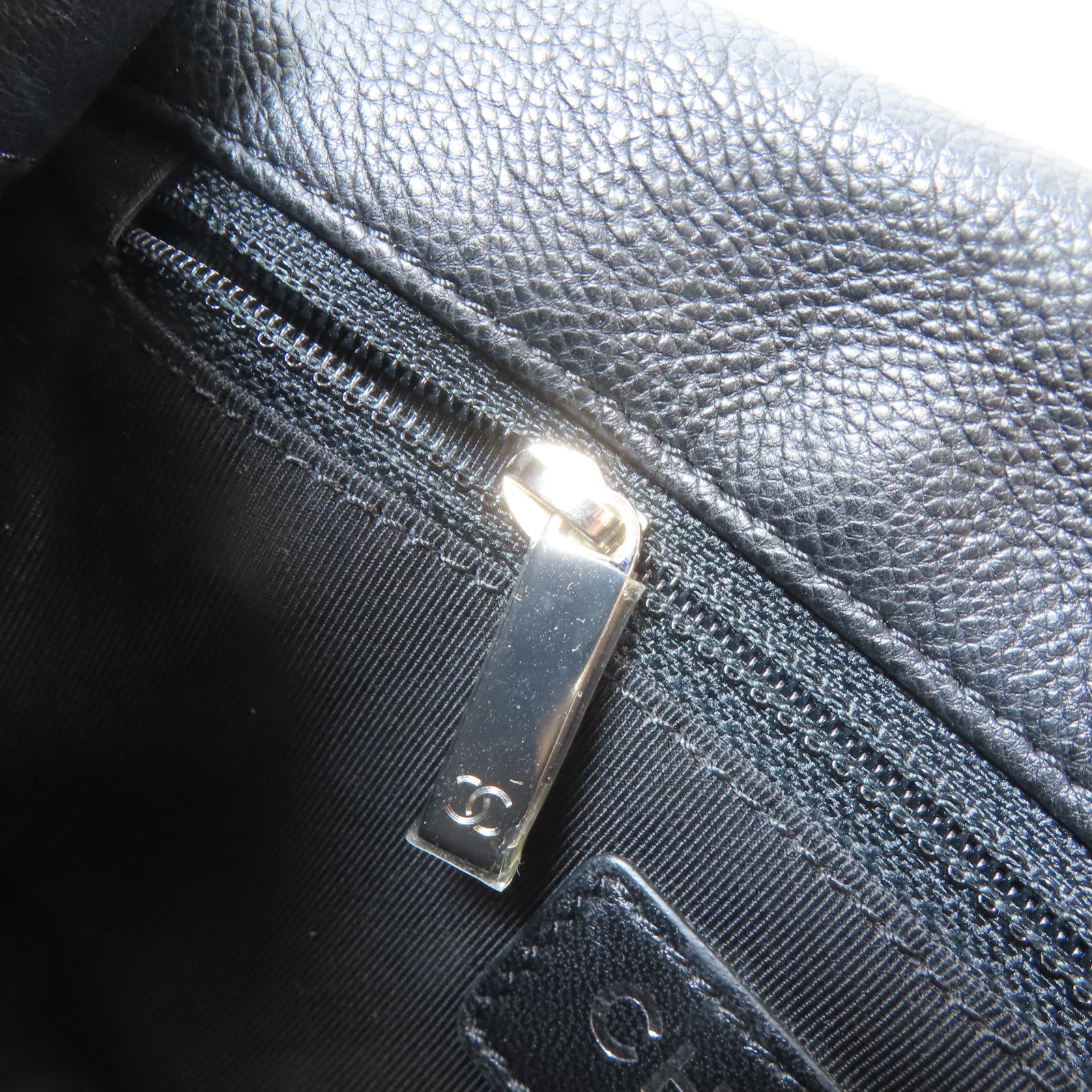 CHANEL 【激減優惠】斜紋牛皮皮革Chain Shoulder銀扣鏈帶肩背袋黑色