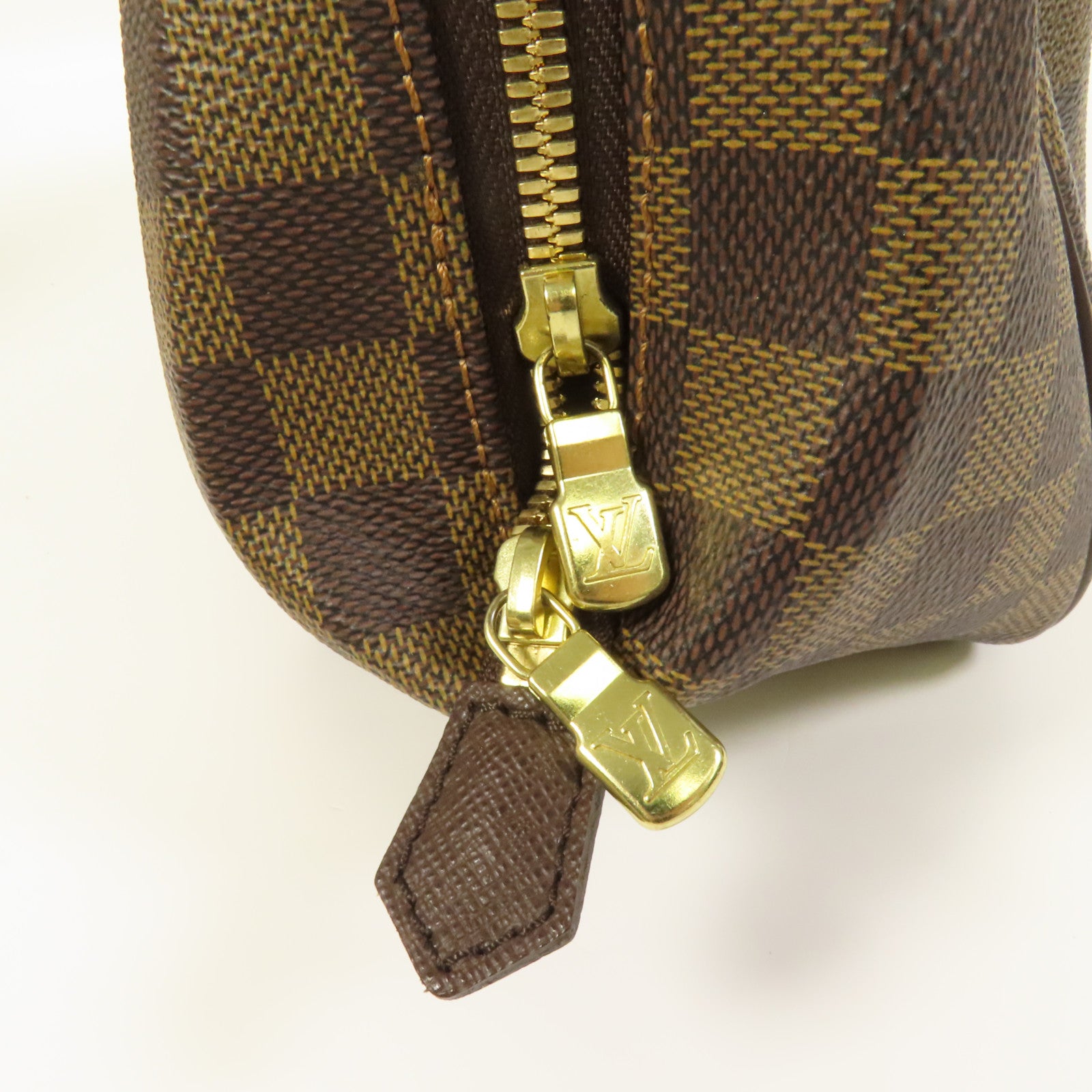 LOUIS VUITTON Damier Belem PM金扣手挽袋