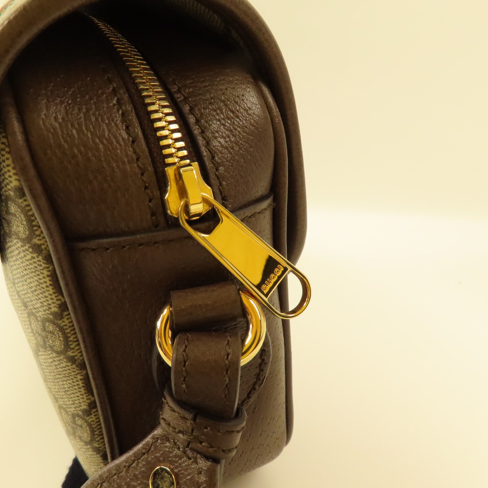 GUCCI 塗層帆布Ophidia GG金扣肩背袋