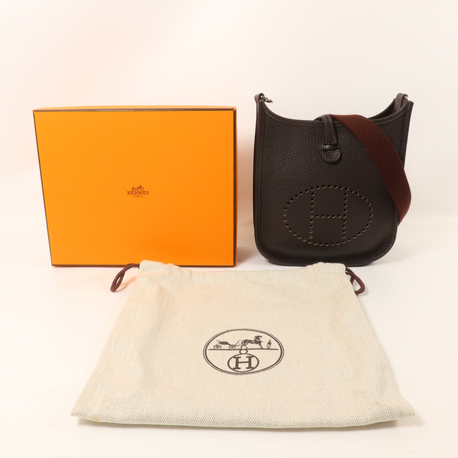 HERMES Clemence皮革Evelyne TPM肩背袋Ebene