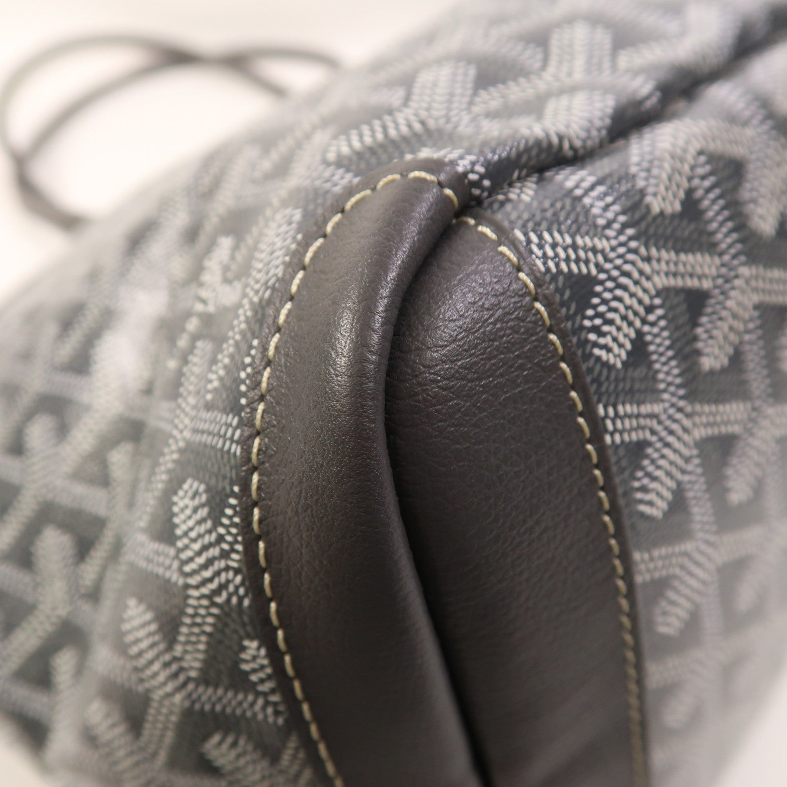 GOYARD 塗層帆布Artis MM銀扣肩背袋