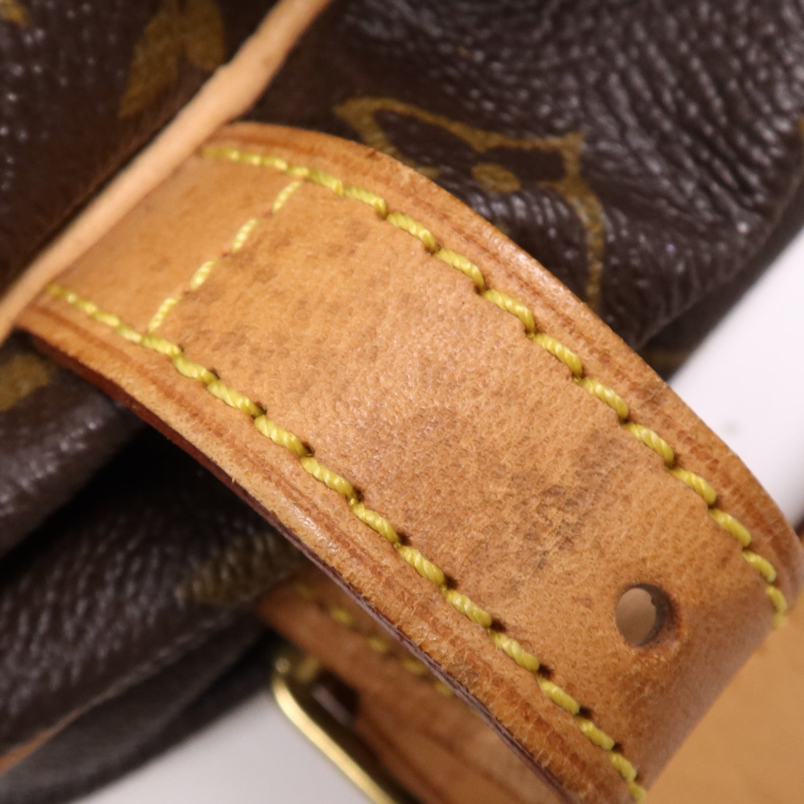 LOUIS VUITTON Monogram Saumur 30金扣肩背袋