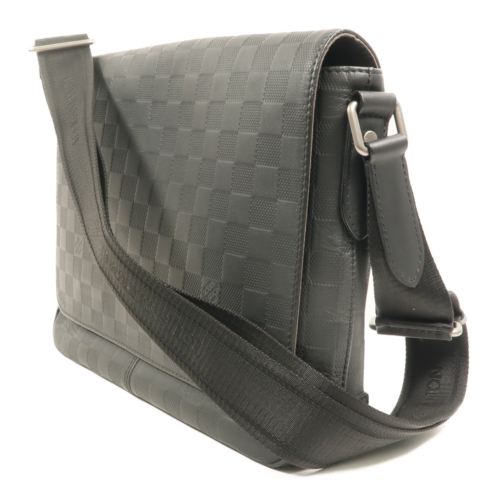 LOUIS VUITTON Monogram Eclipse District PM肩背袋