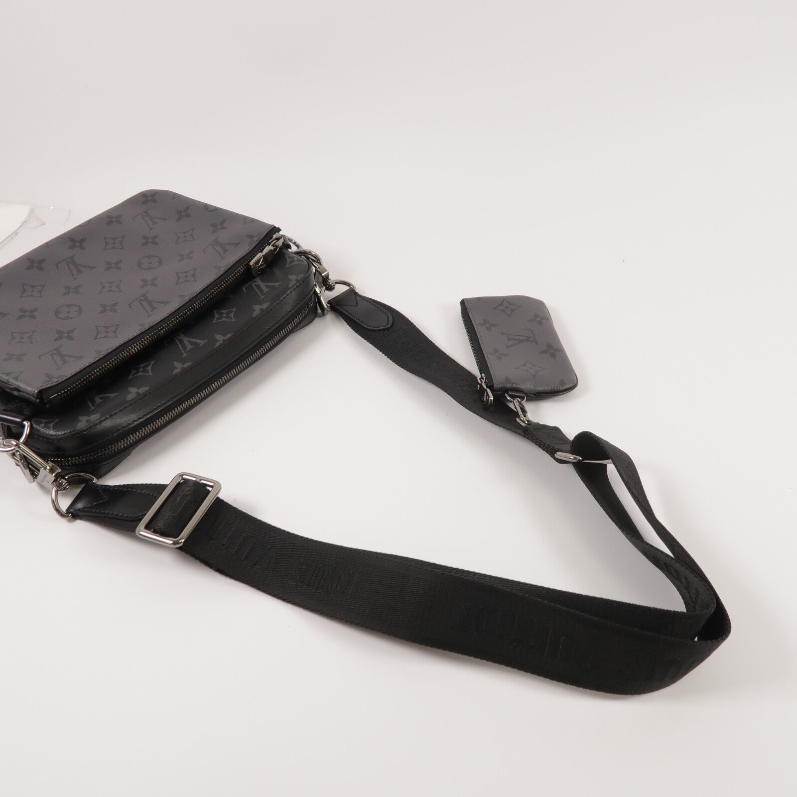 LOUIS VUITTON Monogram Eclipse Reverse Trio Messenger肩背袋