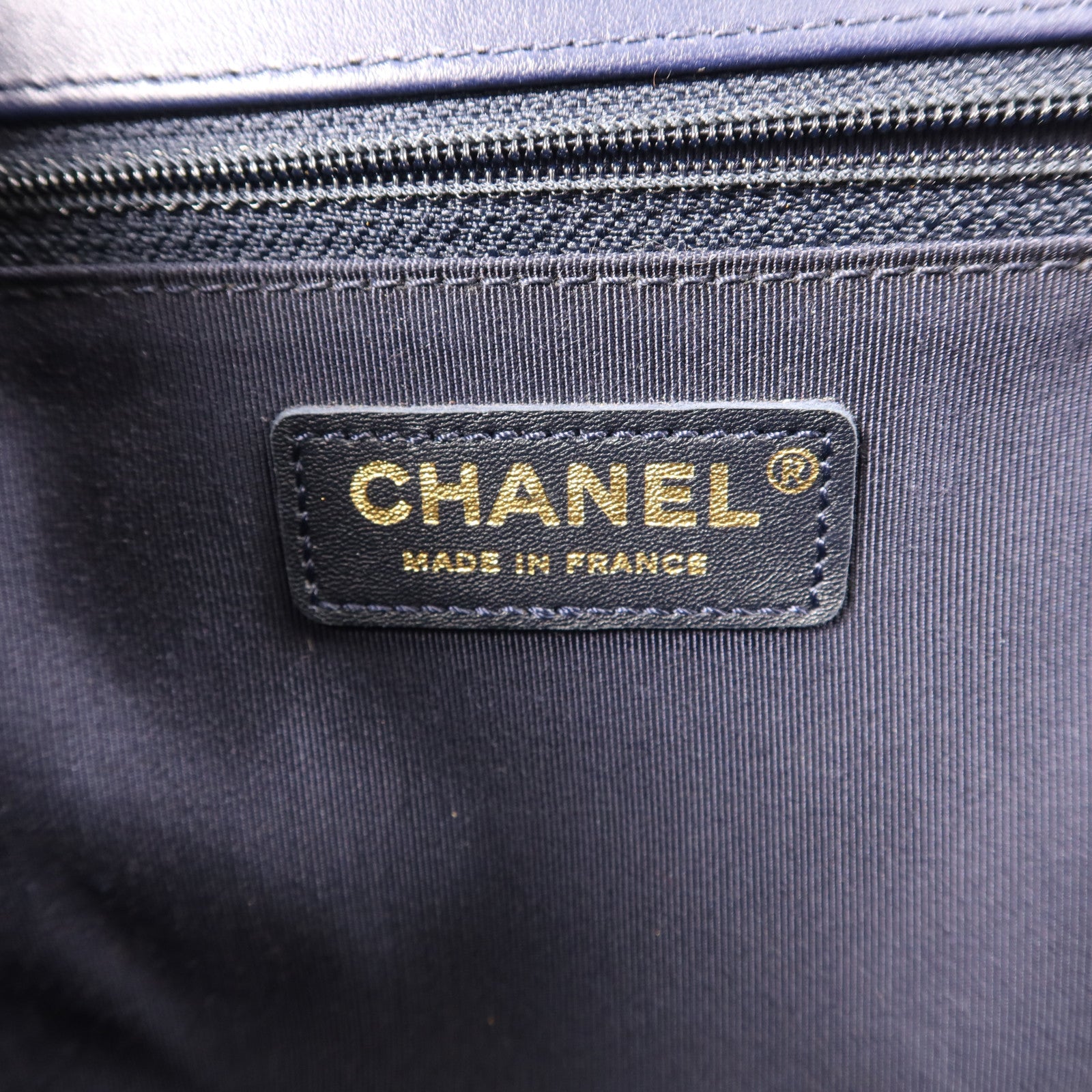 CHANEL 羊皮皮革Boy 28金扣鏈帶肩背袋