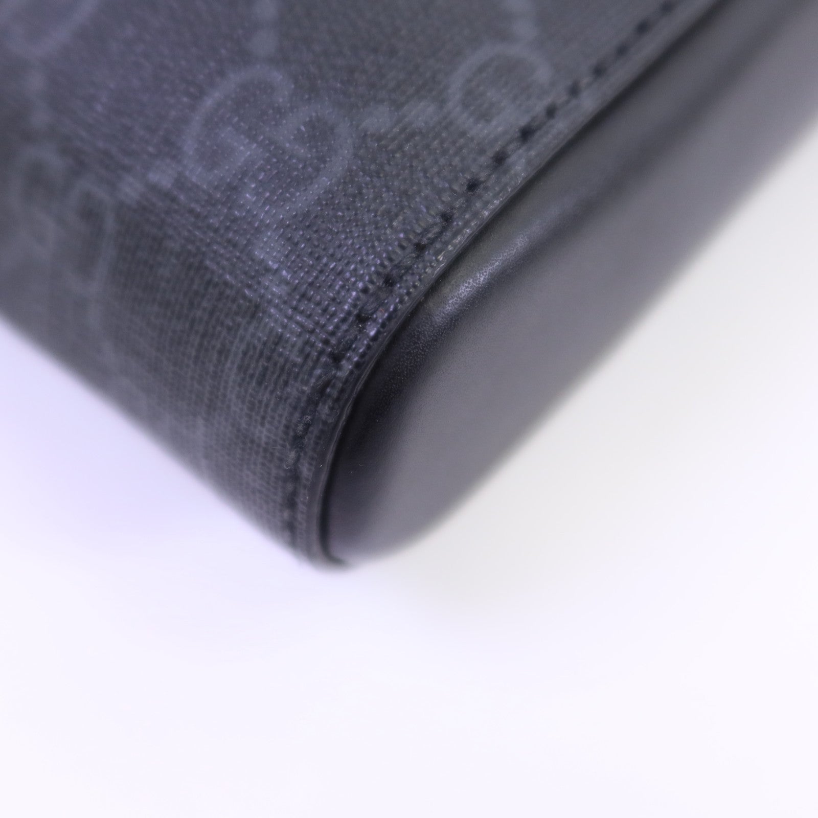 GUCCI 塗層帆布Messenger Bag銀扣肩背袋
