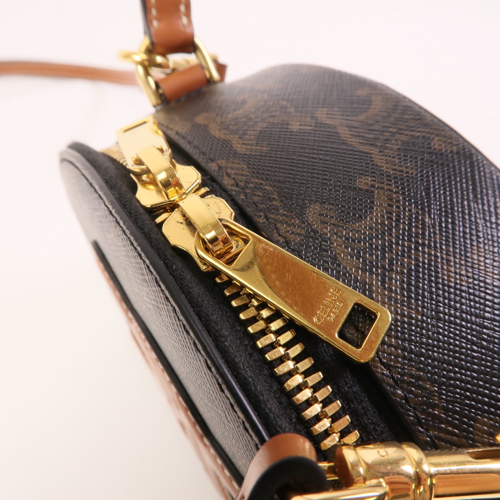 CELINE 【激減優惠】塗層帆布Half Moon Case金扣手挽肩背兩用袋
