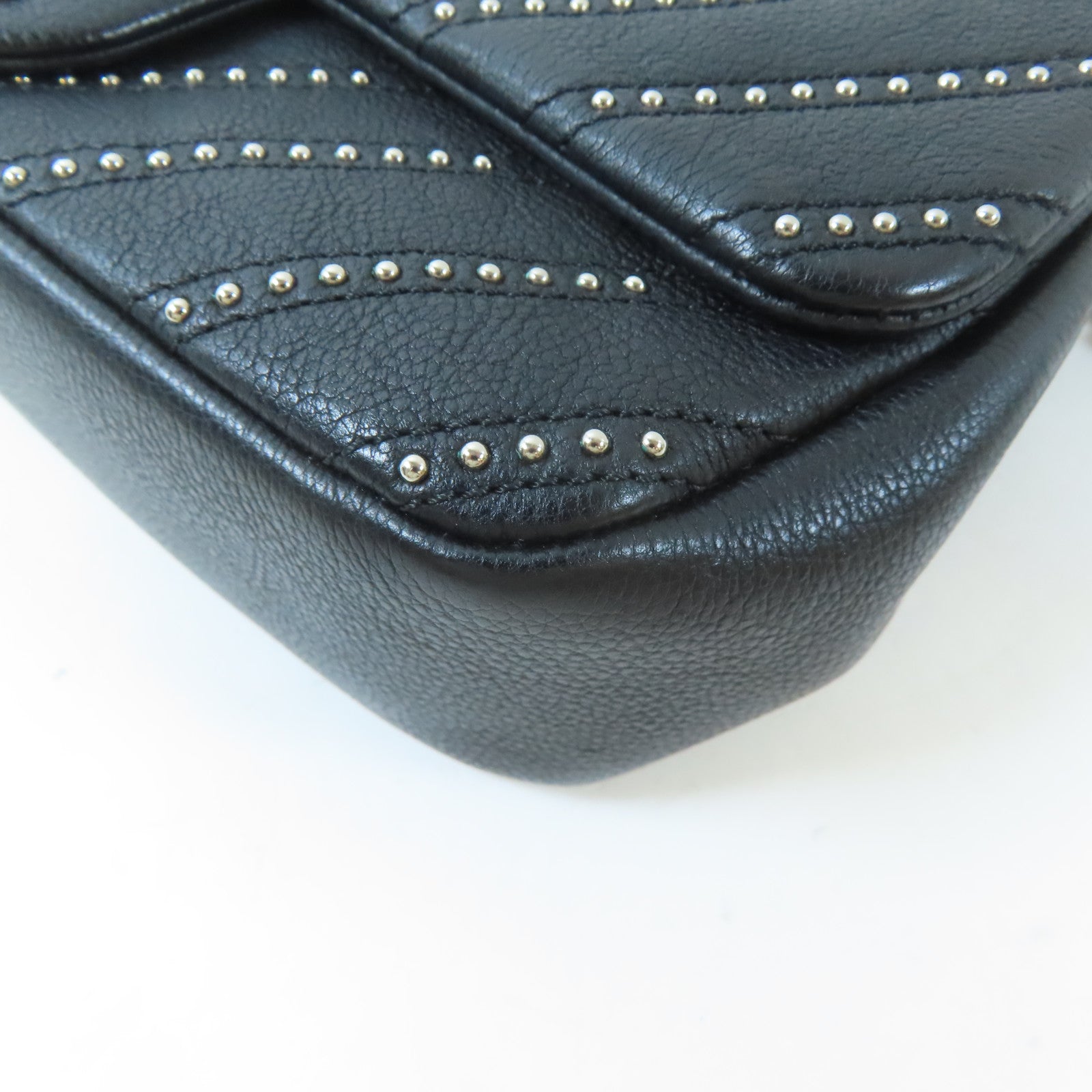 CHANEL 【激減優惠】斜紋牛皮皮革Chain Shoulder銀扣鏈帶肩背袋黑色