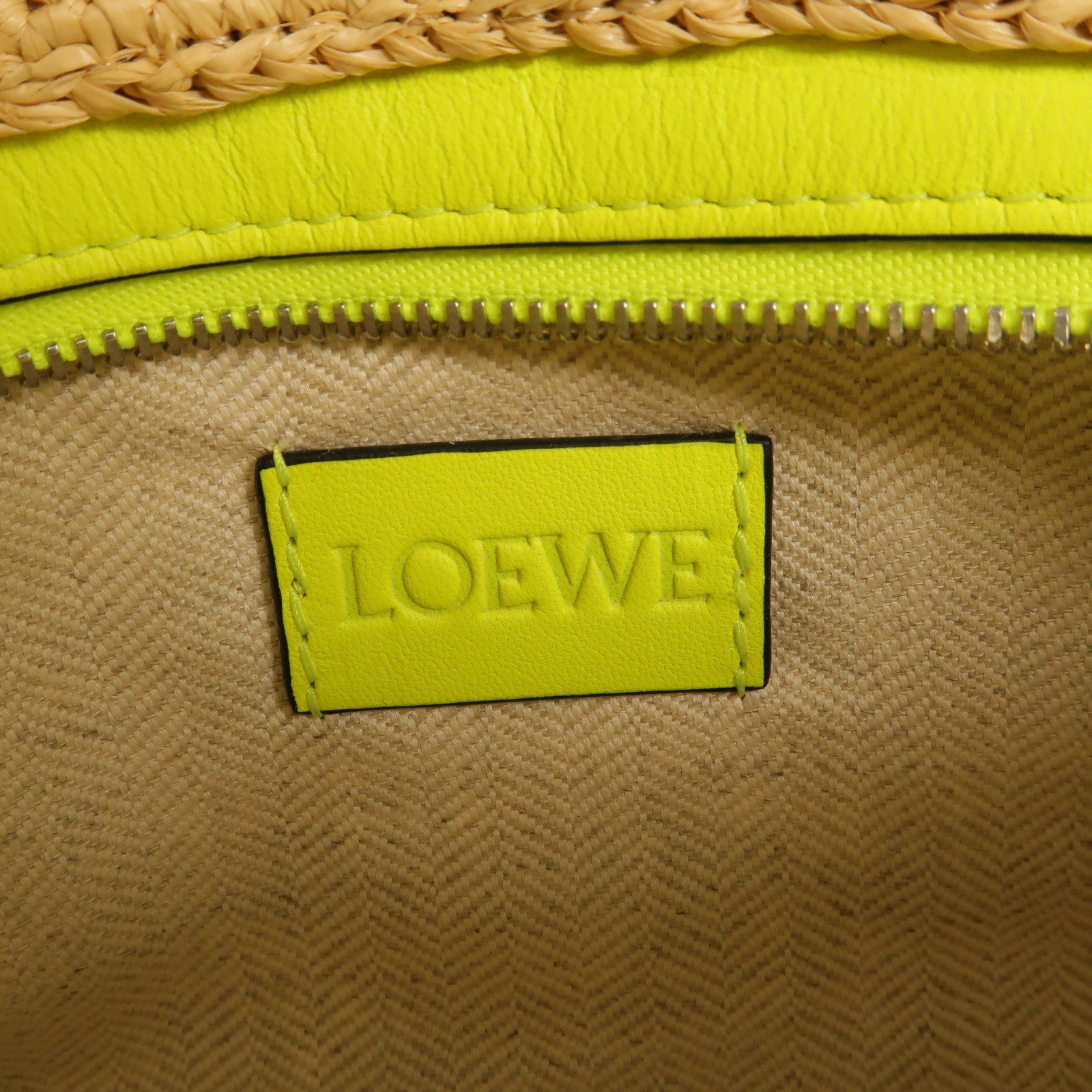 LOEWE Raffia Slit Pochette肩背袋