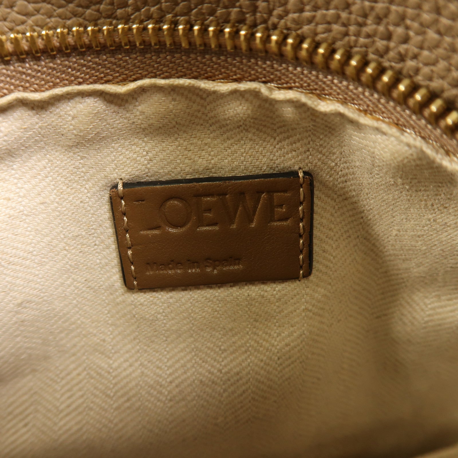LOEWE 牛皮皮革Puzzle Medium金扣手挽肩背兩用袋