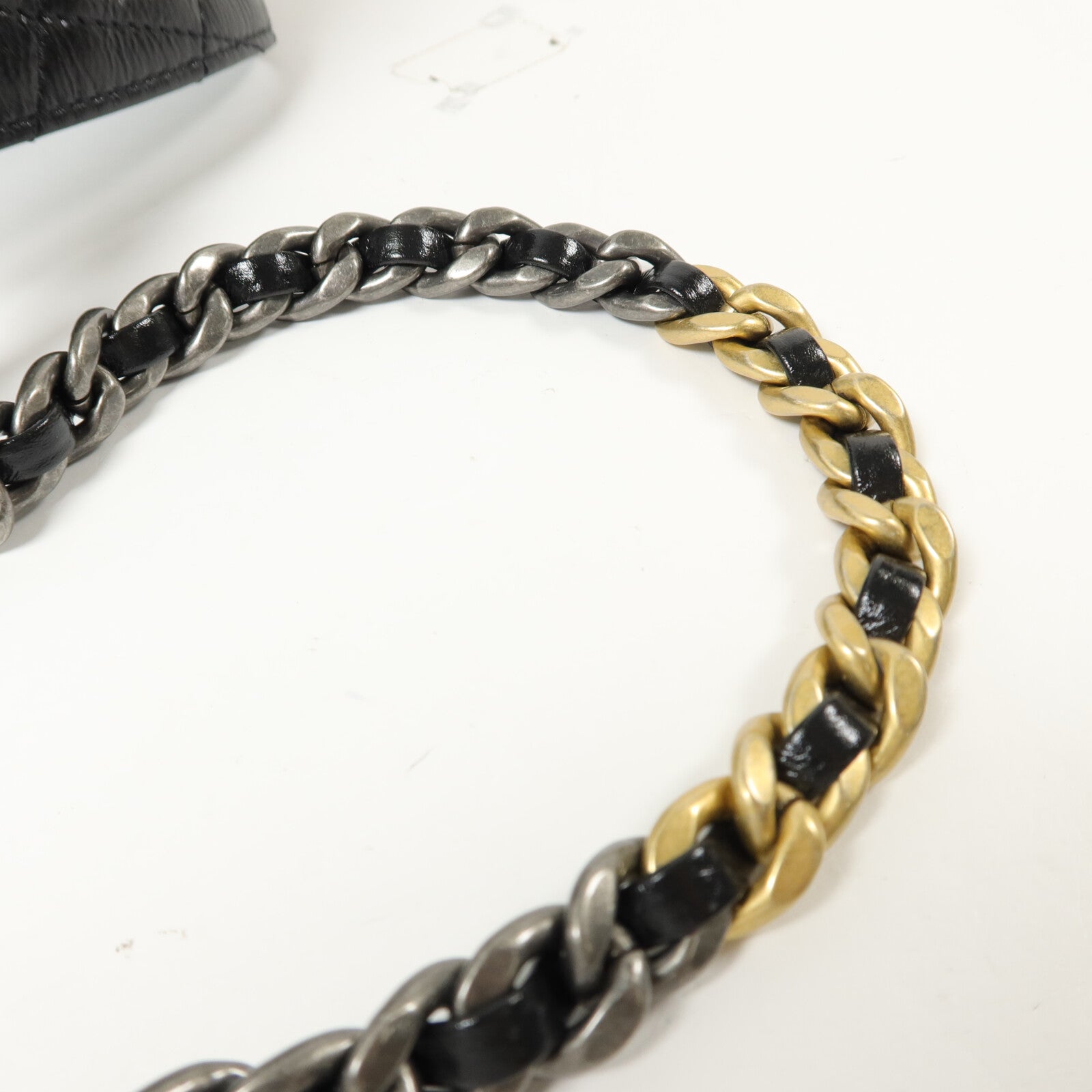 CHANEL 牛皮皮革Chanel 25 Small鏈帶肩背袋