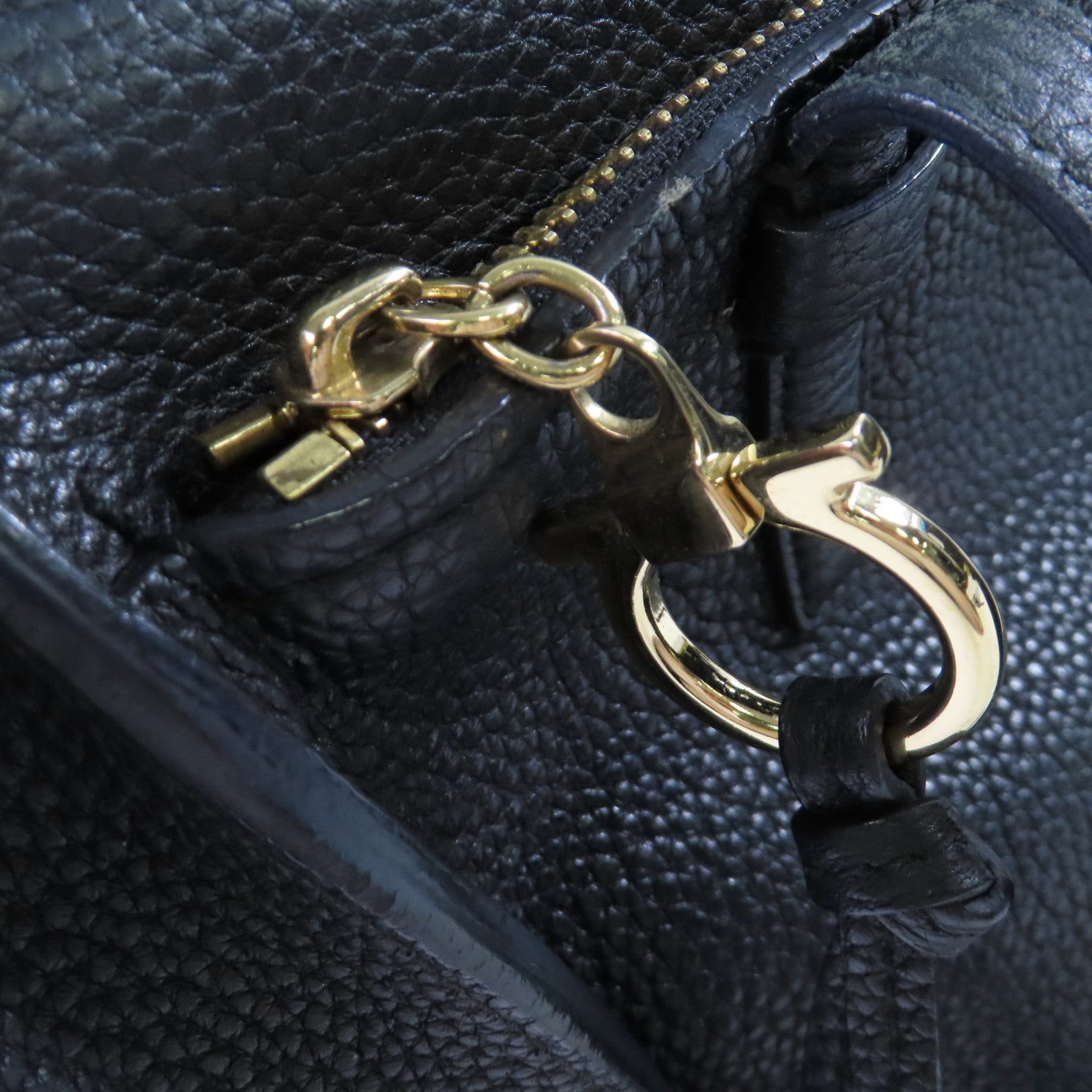Salvatore Ferragamo 牛皮皮革Shoulder Bag金扣肩背袋黑色