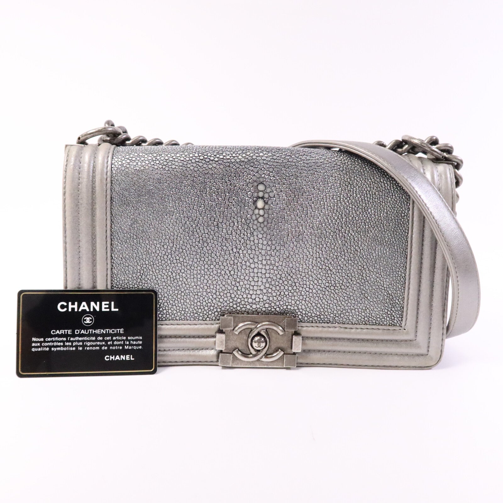 CHANEL 【激減優惠】魔鬼魚皮革Boy 25銀扣鏈帶肩背袋