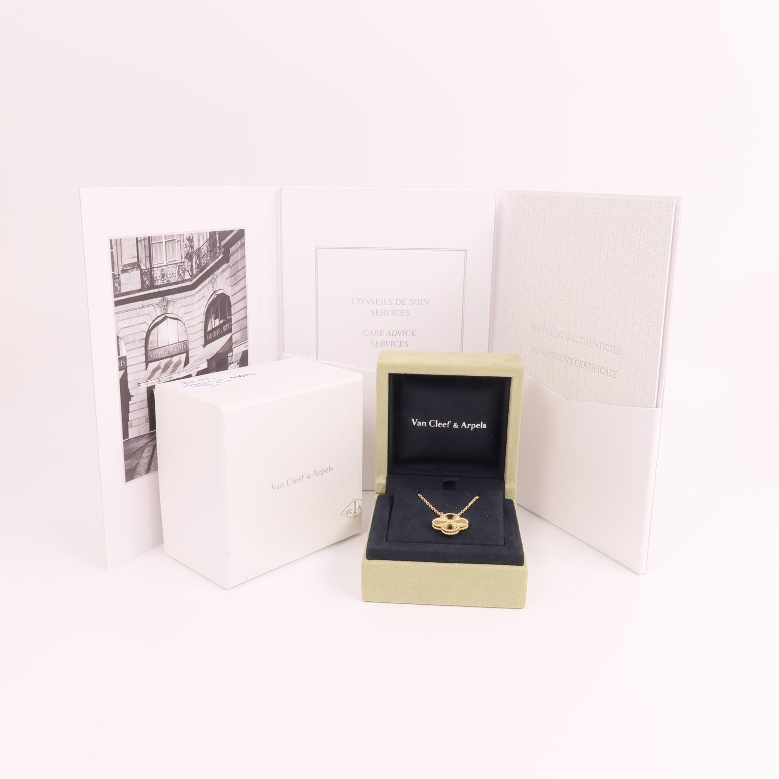 Van Cleef & Arpels 18K黃金Vintage Alhambra Pendant項鍊