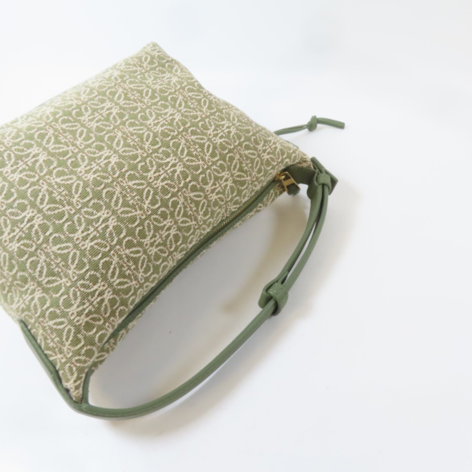 LOEWE 帆布Cubi Hand Bag金扣手挽袋綠色