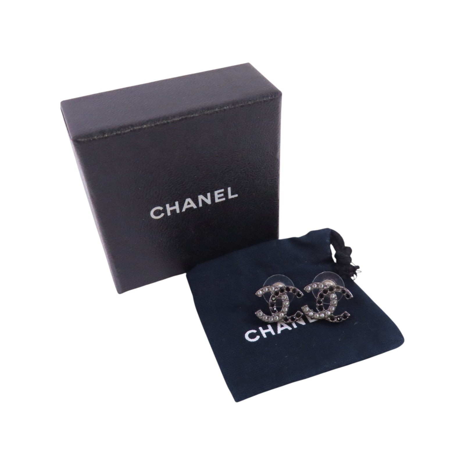 CHANEL 金屬/水鑽/仿珍珠CC Earrings銀扣耳環