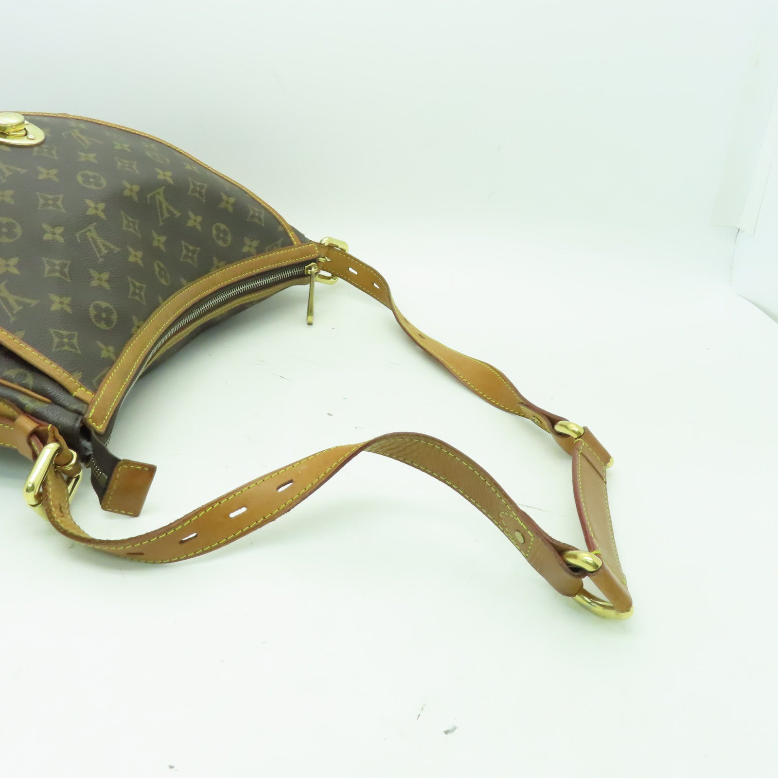 LOUIS VUITTON 【清倉大減價】Monogram Tulum GM金扣肩背袋棕色