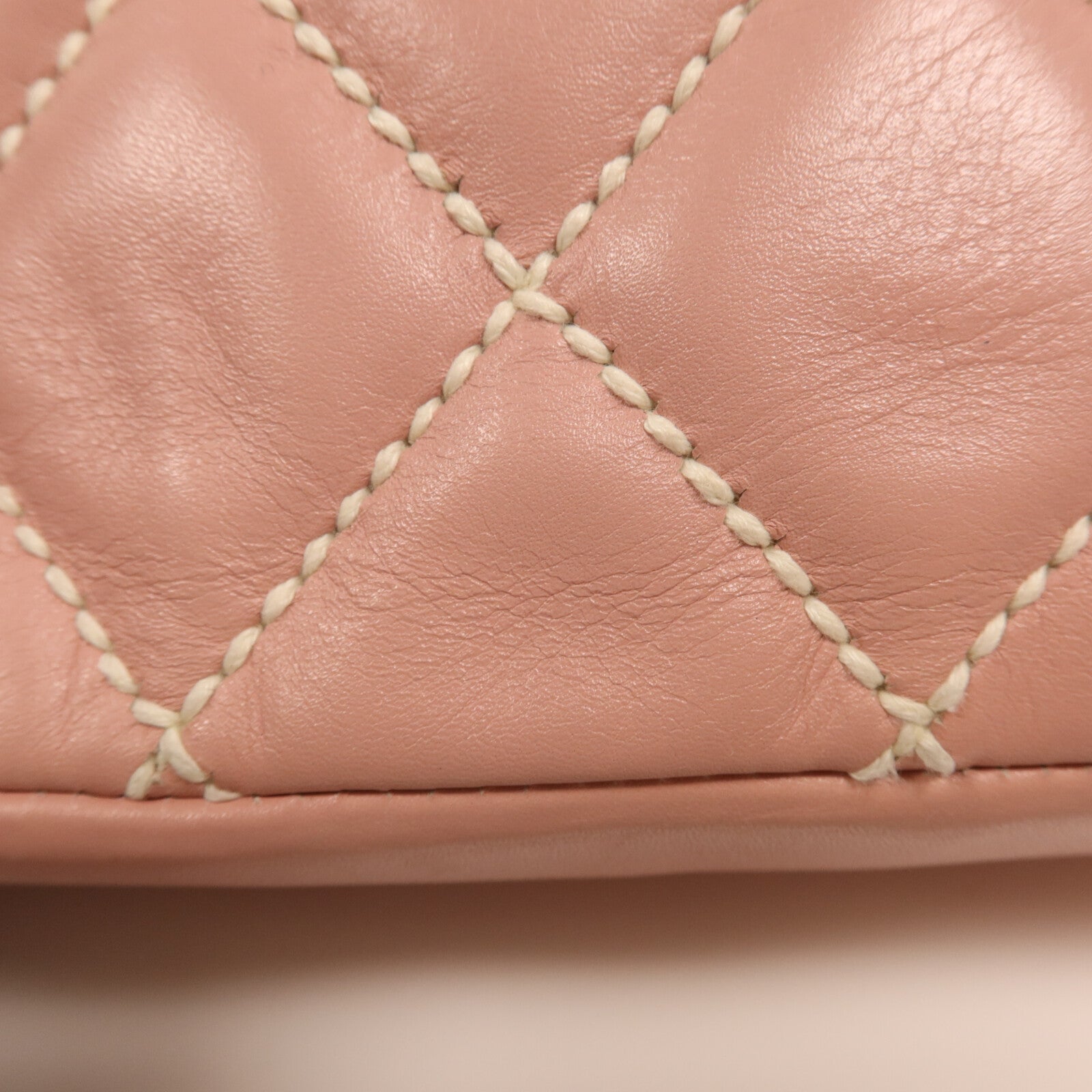 CHANEL 牛皮皮革Wild Stitch Matelasse金扣手挽袋