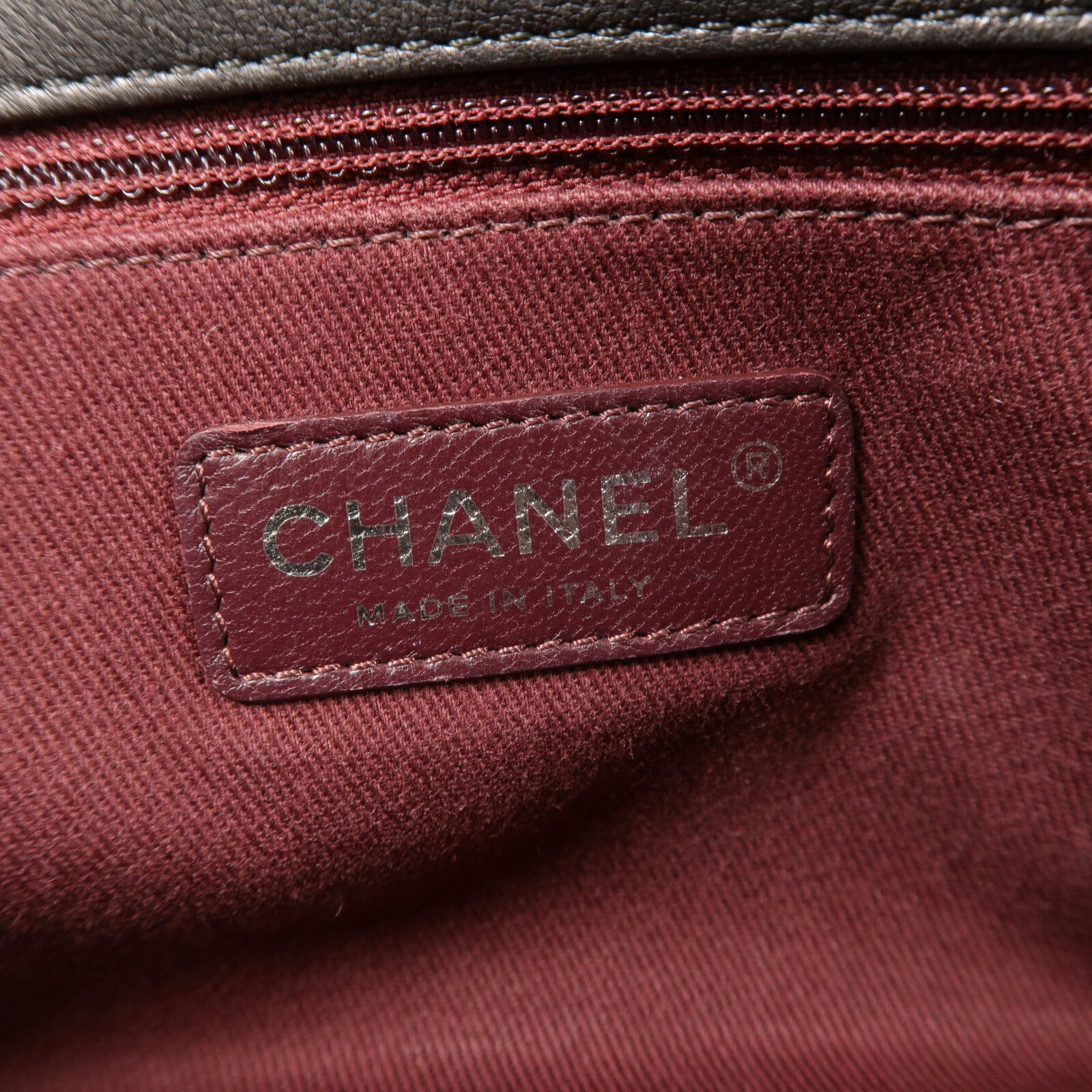 CHANEL 牛皮皮革Chain Shoulder鏈帶肩背袋