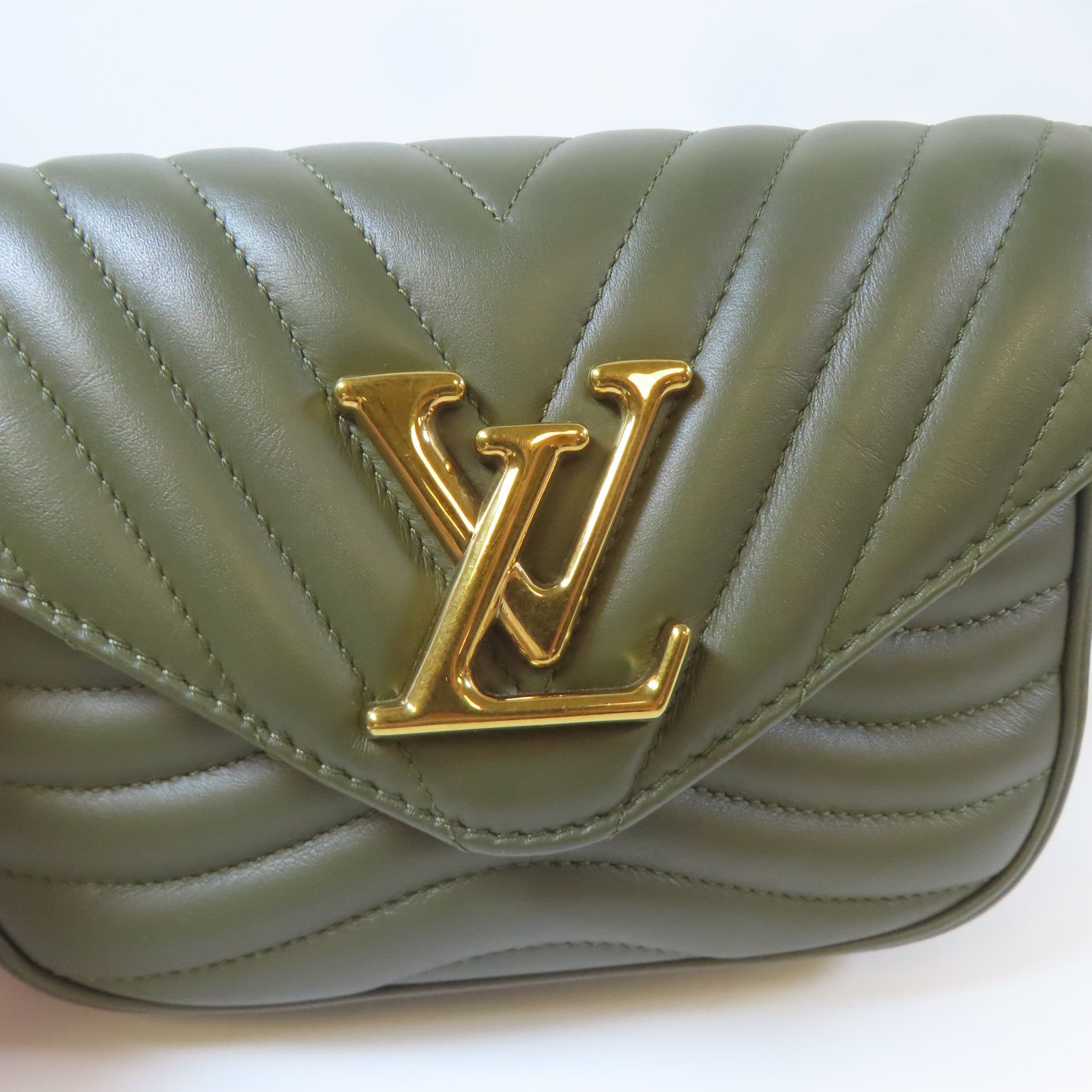 LOUIS VUITTON 牛皮皮革New Wave Multi Pochette金扣手挽肩背兩用袋綠色