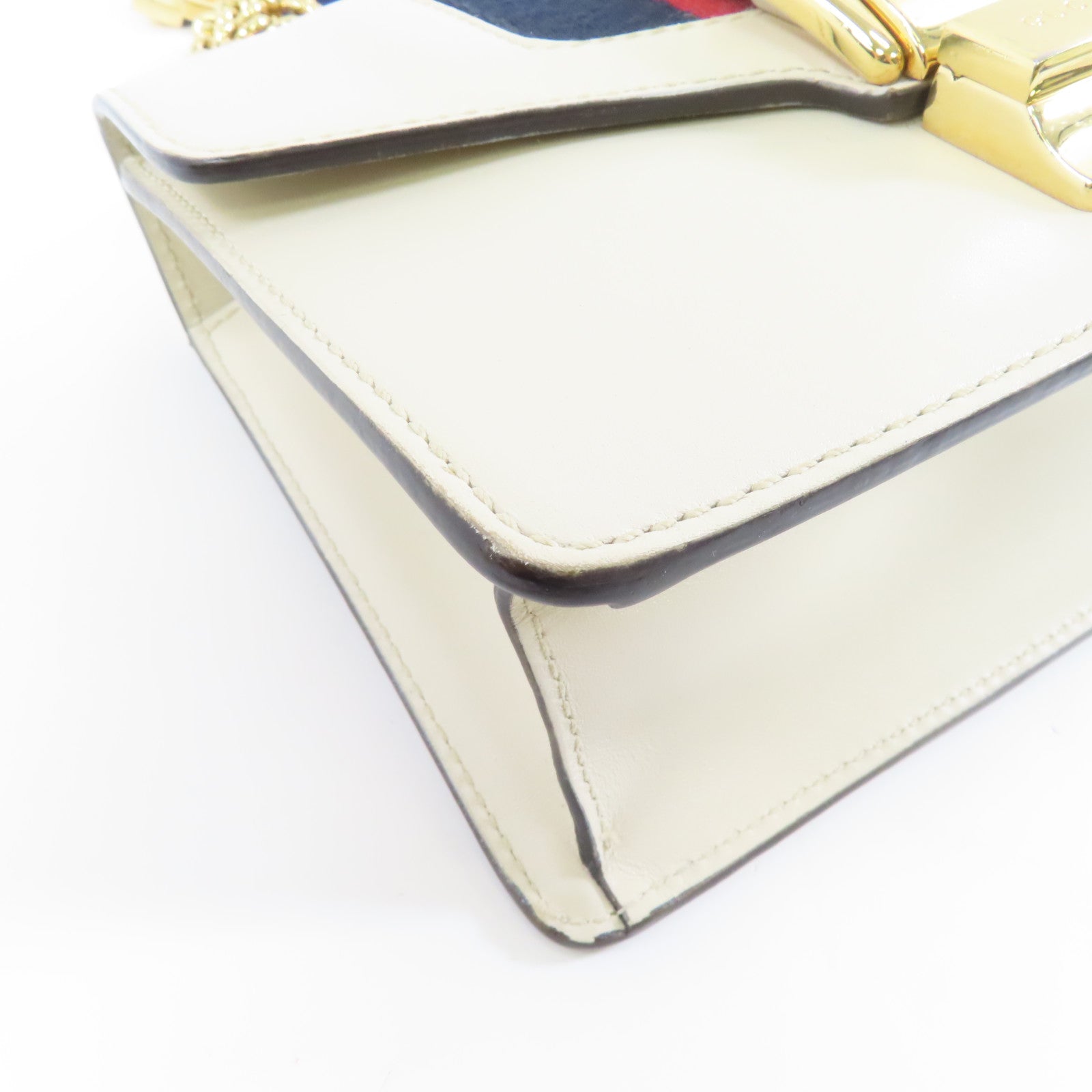 GUCCI 牛皮皮革Sylvie Mini Chain Bag金扣鏈帶肩背袋白色