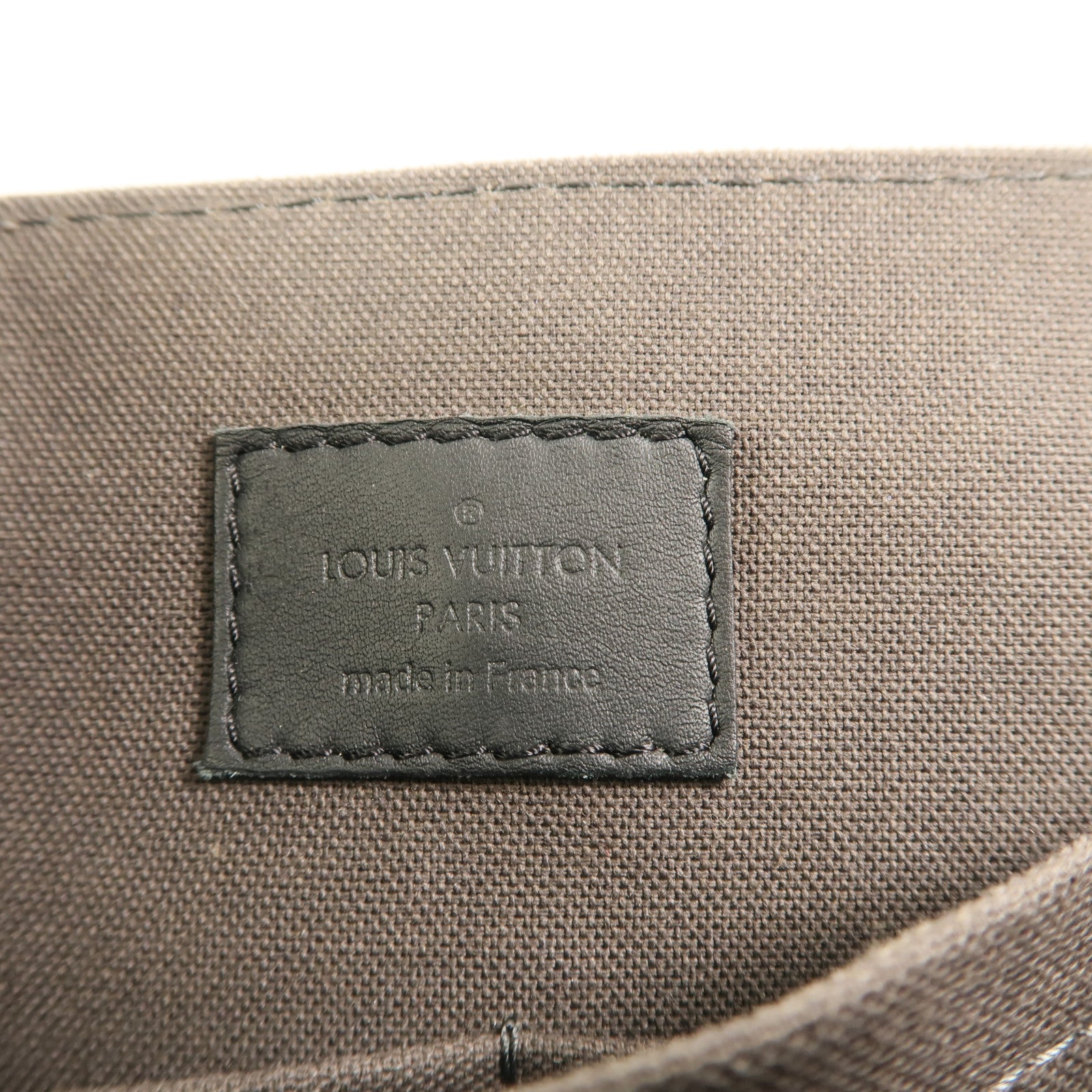 LOUIS VUITTON Monogram Eclipse District PM肩背袋