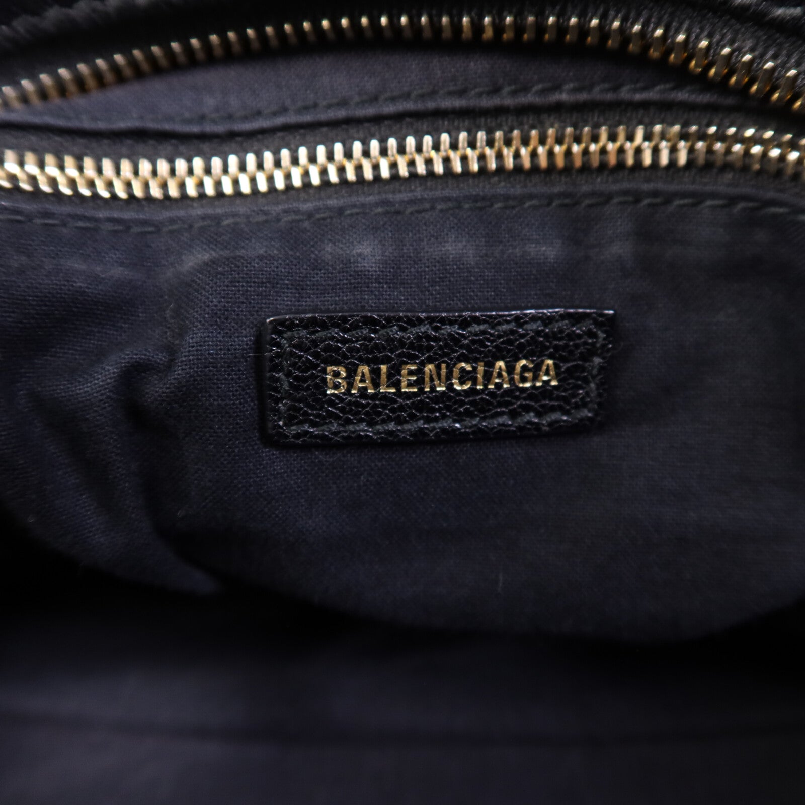 BALENCIAGA 牛皮皮革City金扣肩背袋