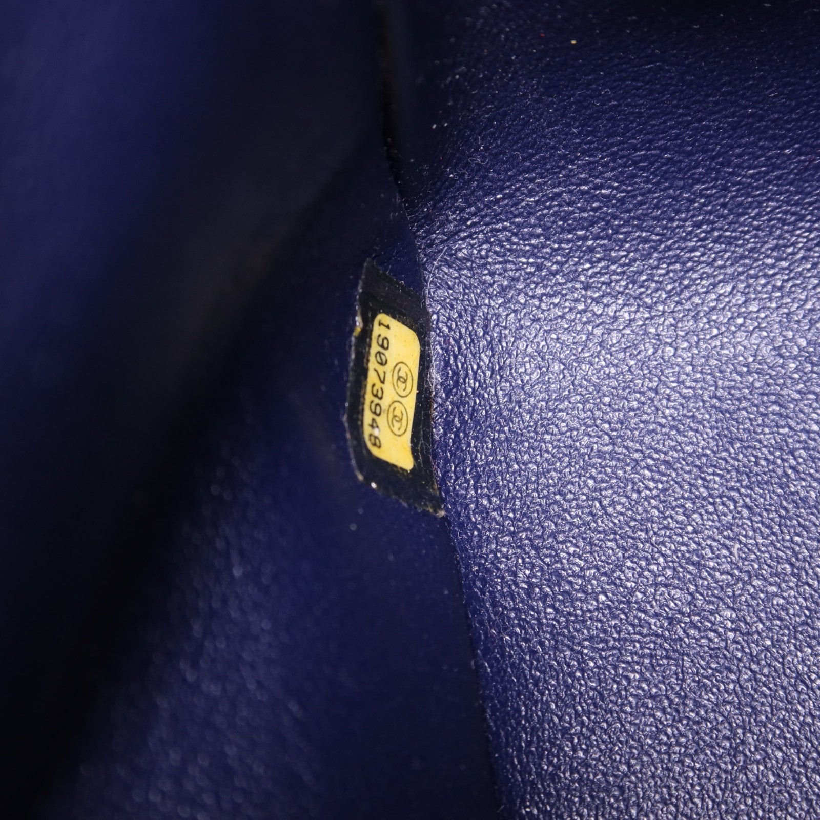 CHANEL 牛皮皮革Large Classic銀扣鏈帶肩背袋