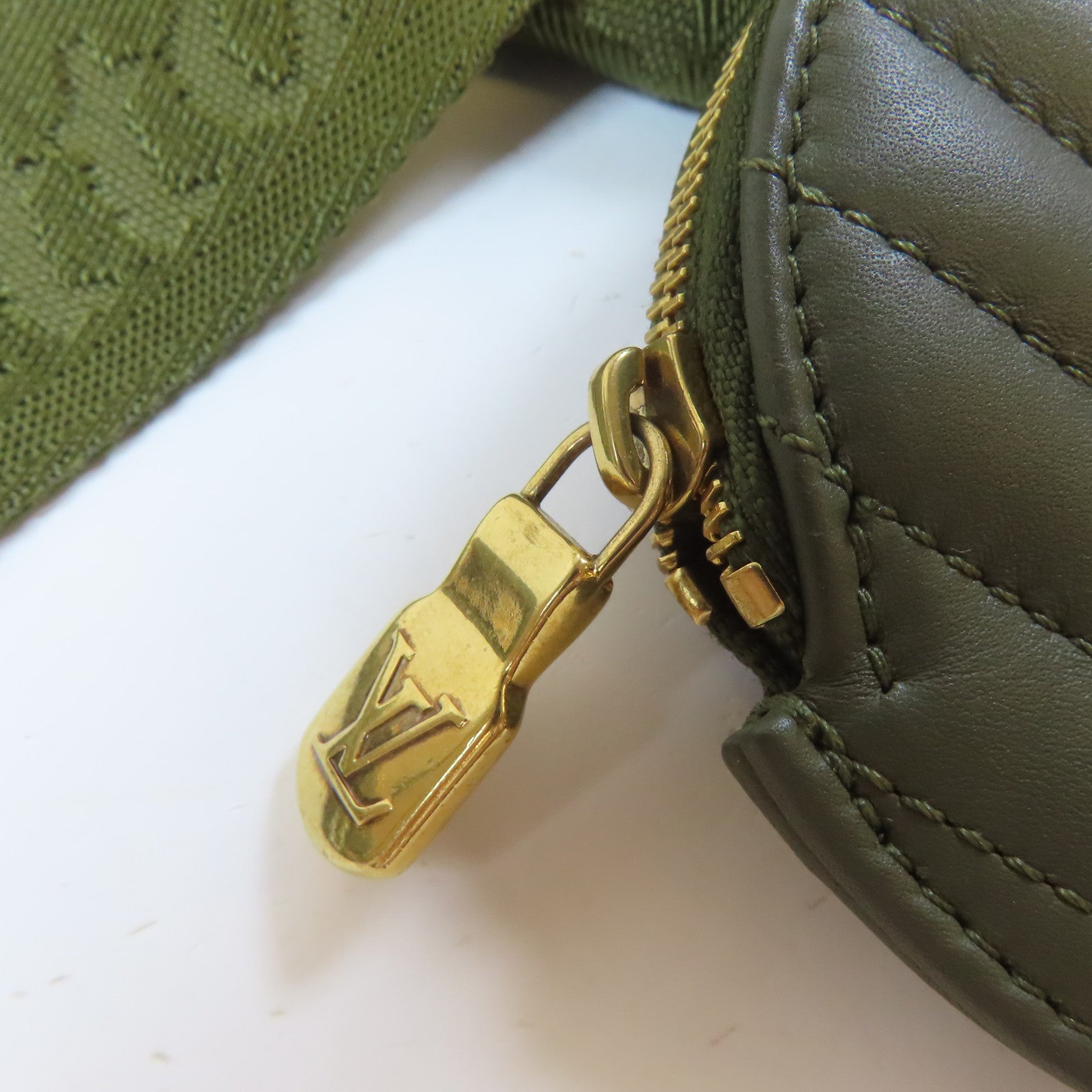 LOUIS VUITTON 牛皮皮革New Wave Multi Pochette金扣手挽肩背兩用袋綠色
