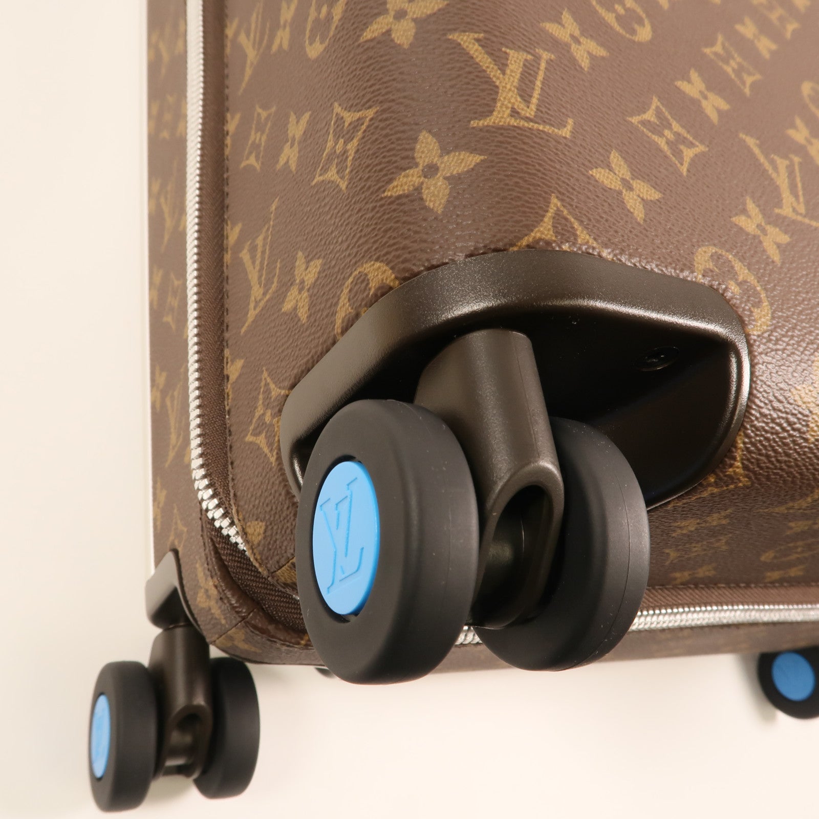 LOUIS VUITTON Monogram Horizon 55銀扣行李箱