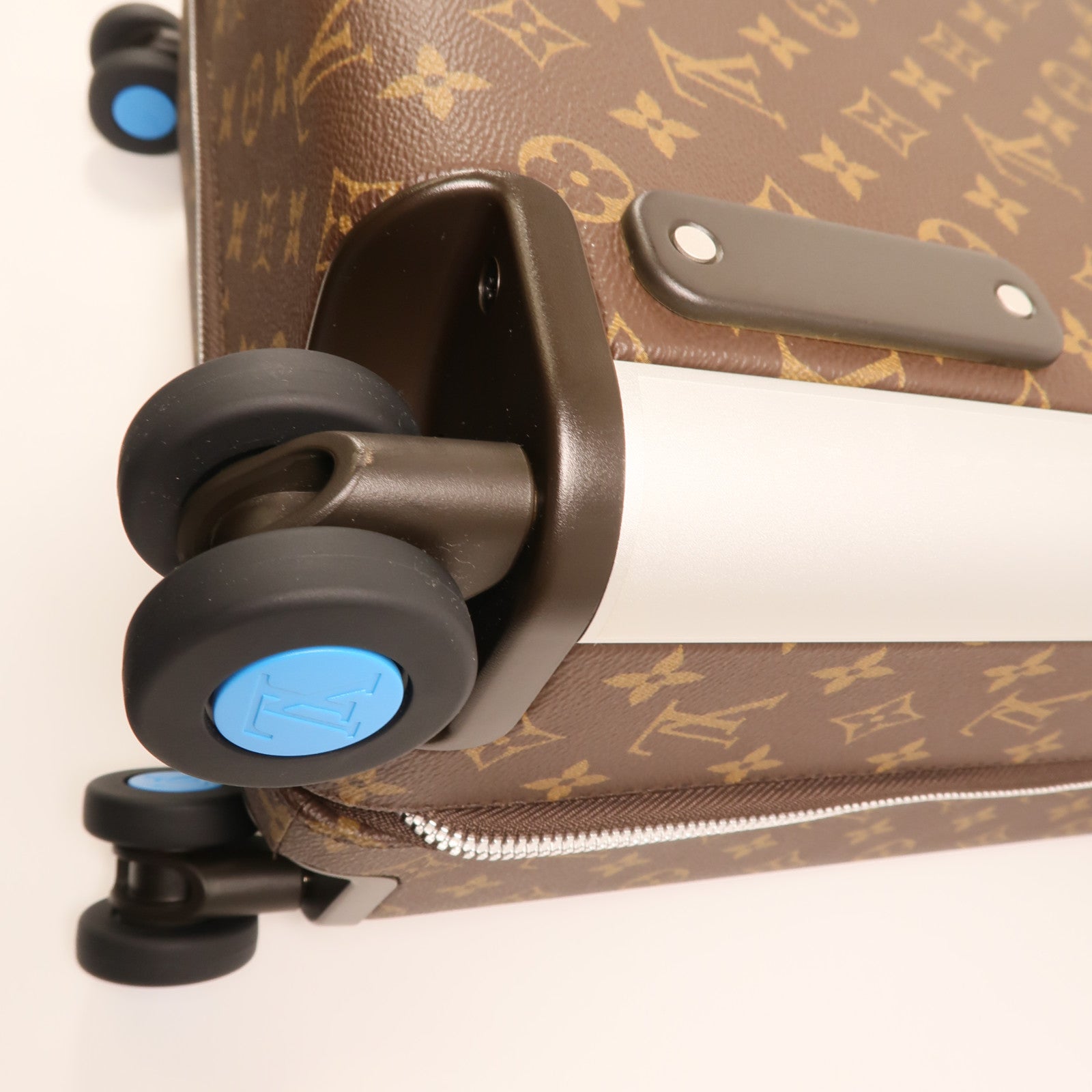 LOUIS VUITTON Monogram Horizon 55銀扣行李箱