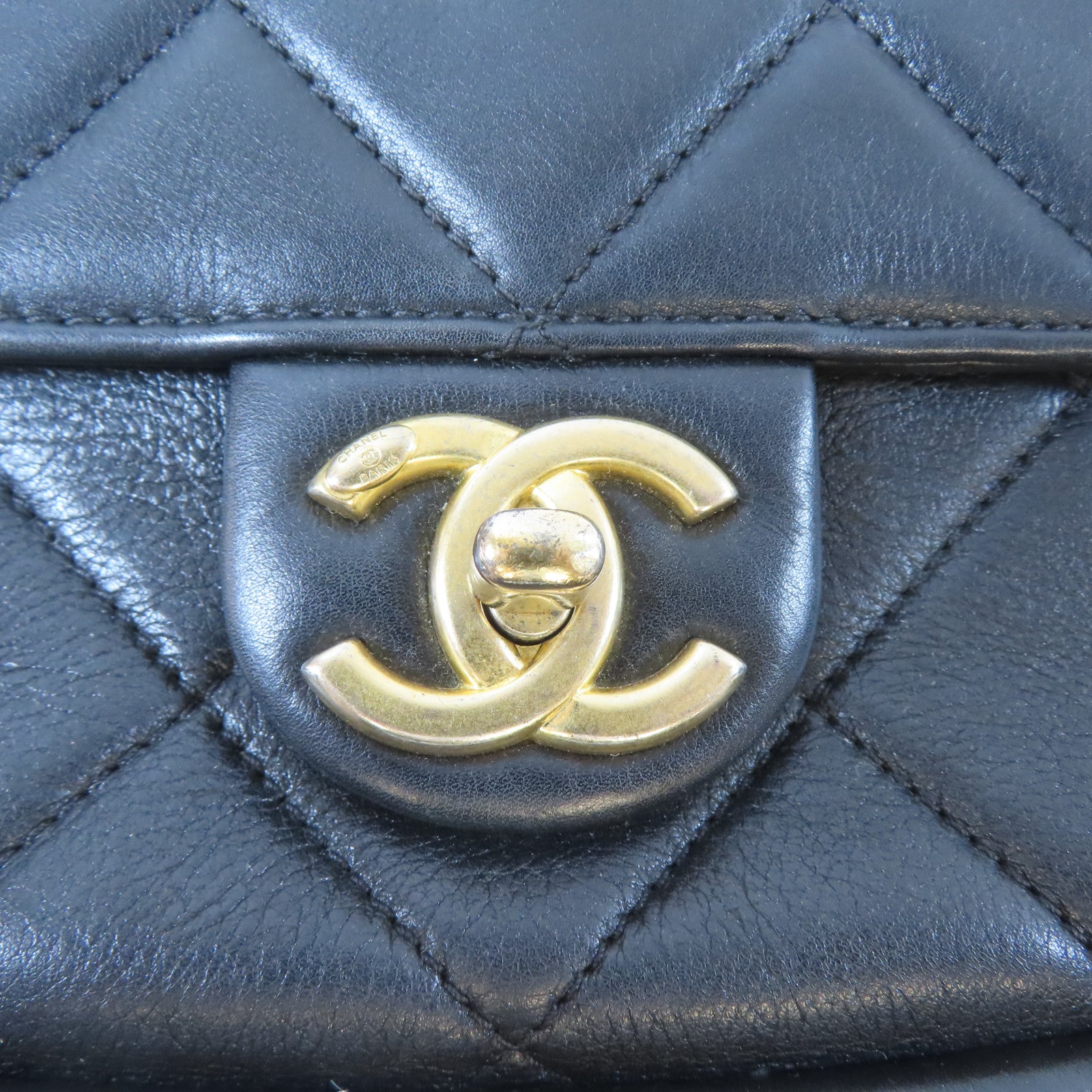 CHANEL 【激減優惠】菱格羊皮皮革Saddle Bag金扣鏈帶手挽肩背兩用袋黑色