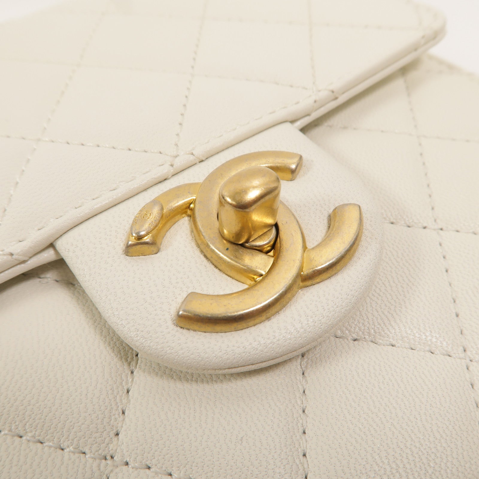 CHANEL 羊皮皮革Small Chic Pearls Flap Bag鏈帶肩背袋