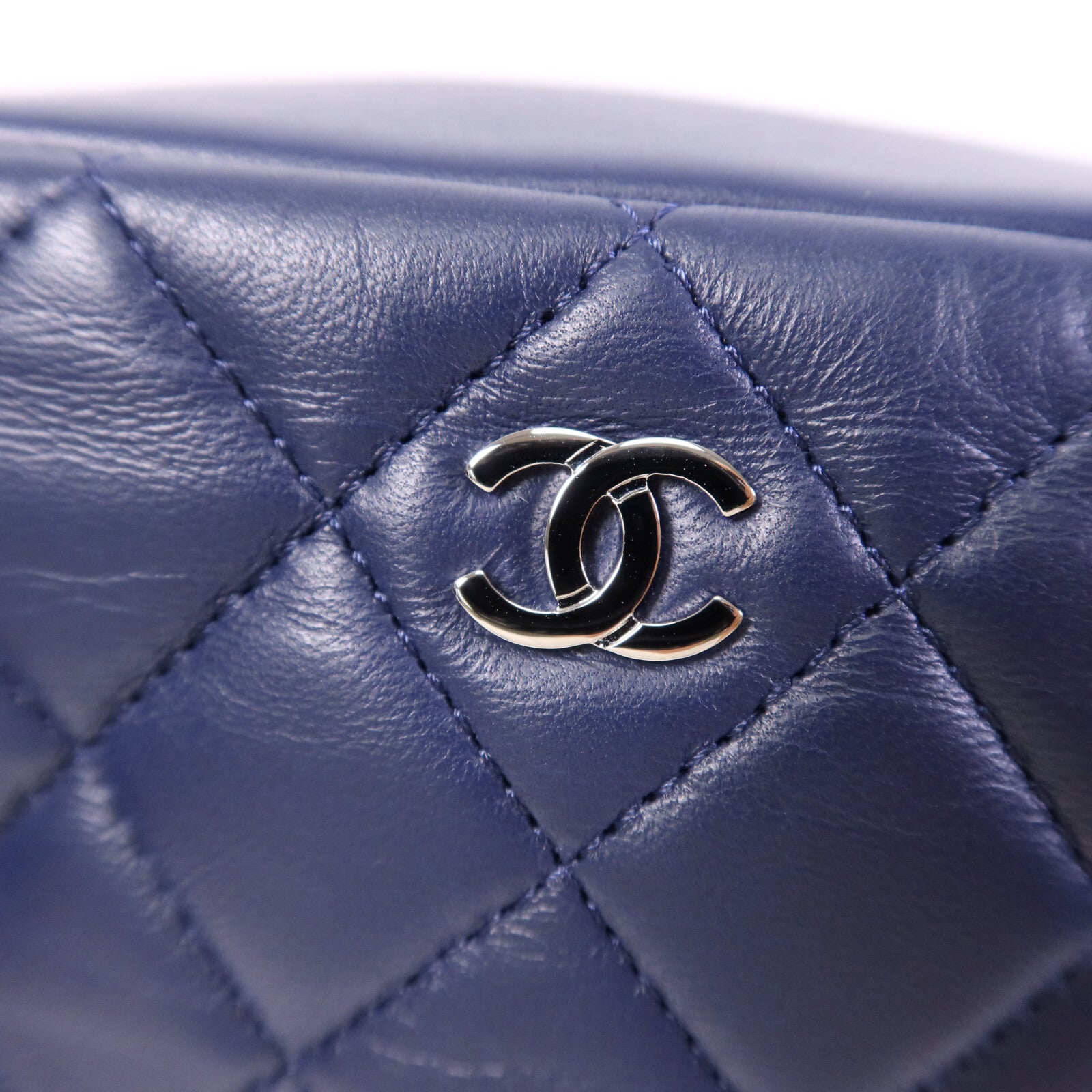 CHANEL 羊皮皮革Pouch銀扣手拿包