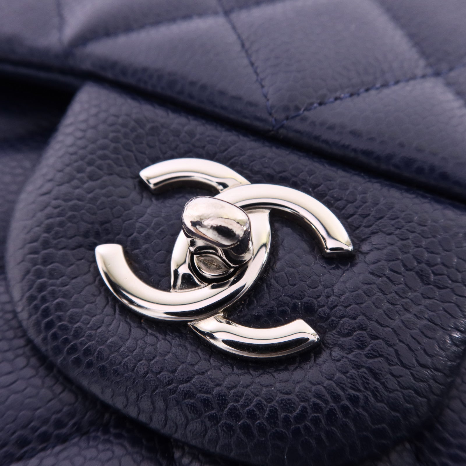 CHANEL 牛皮皮革Large Classic銀扣鏈帶肩背袋